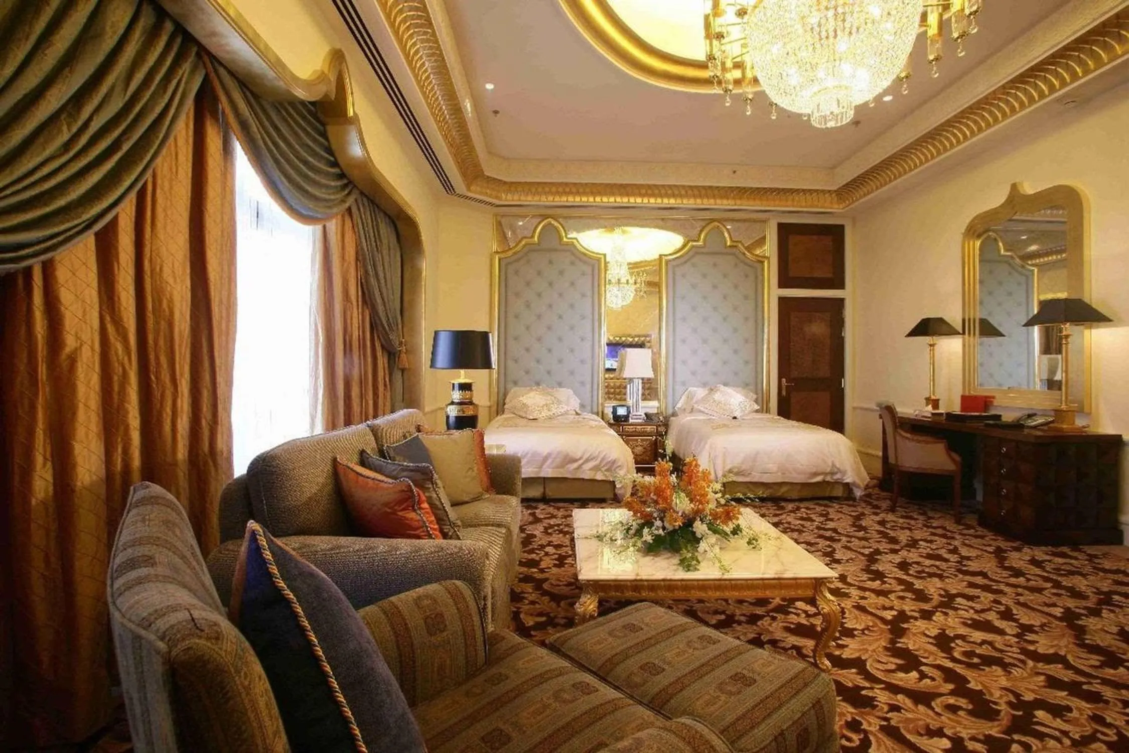 Bed in Waldorf Astoria Jeddah - Qasr Al Sharq