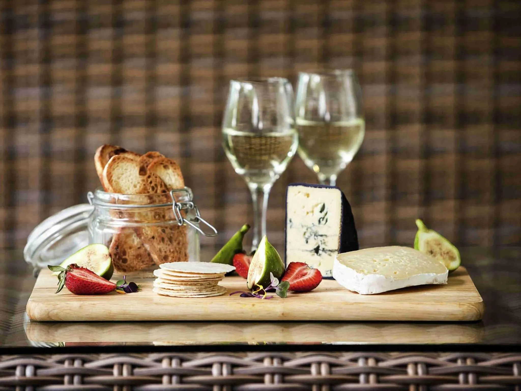 Restaurant/places to eat in ibis Auckland Ellerslie