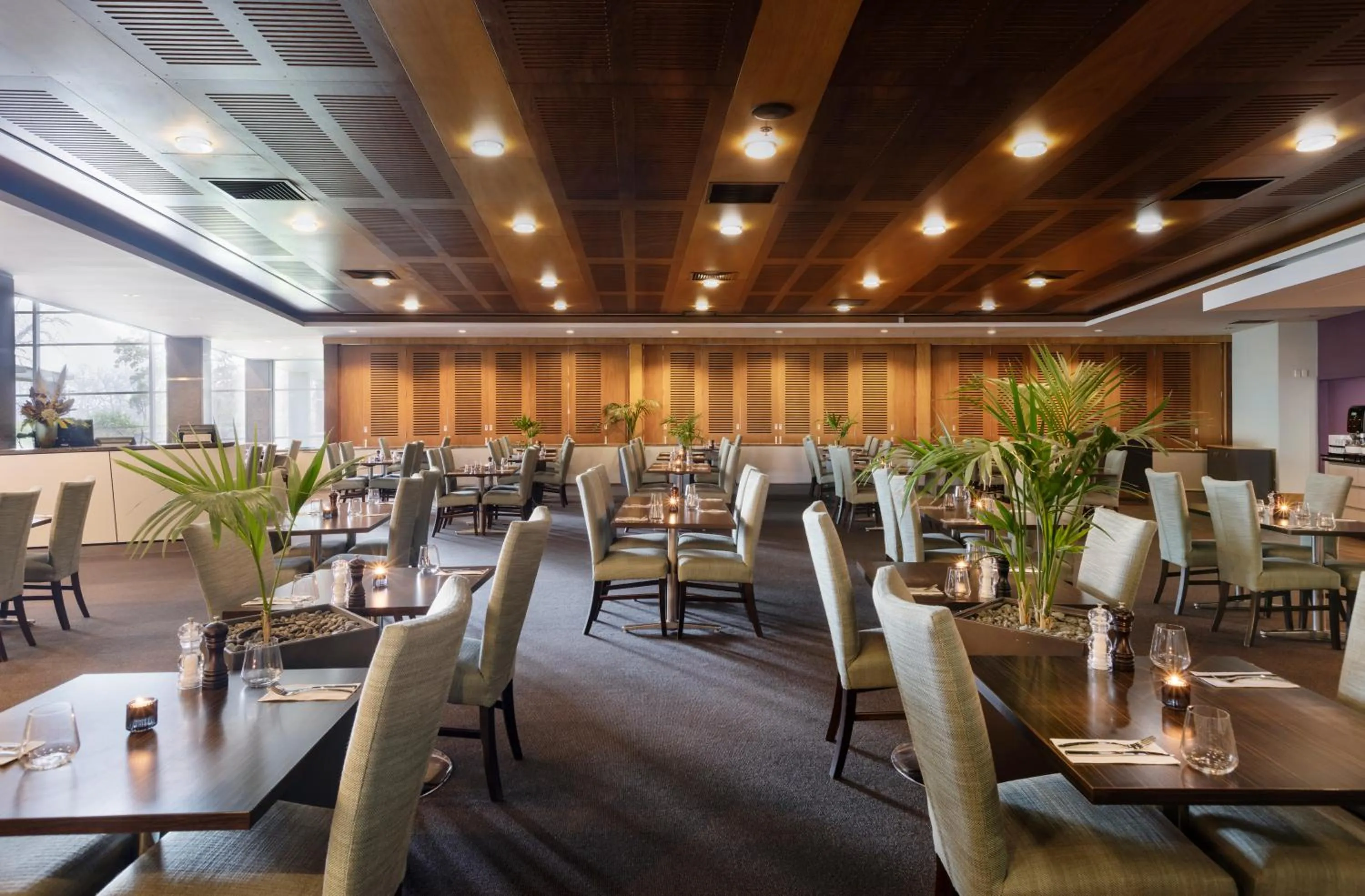 Restaurant/places to eat in ibis Auckland Ellerslie