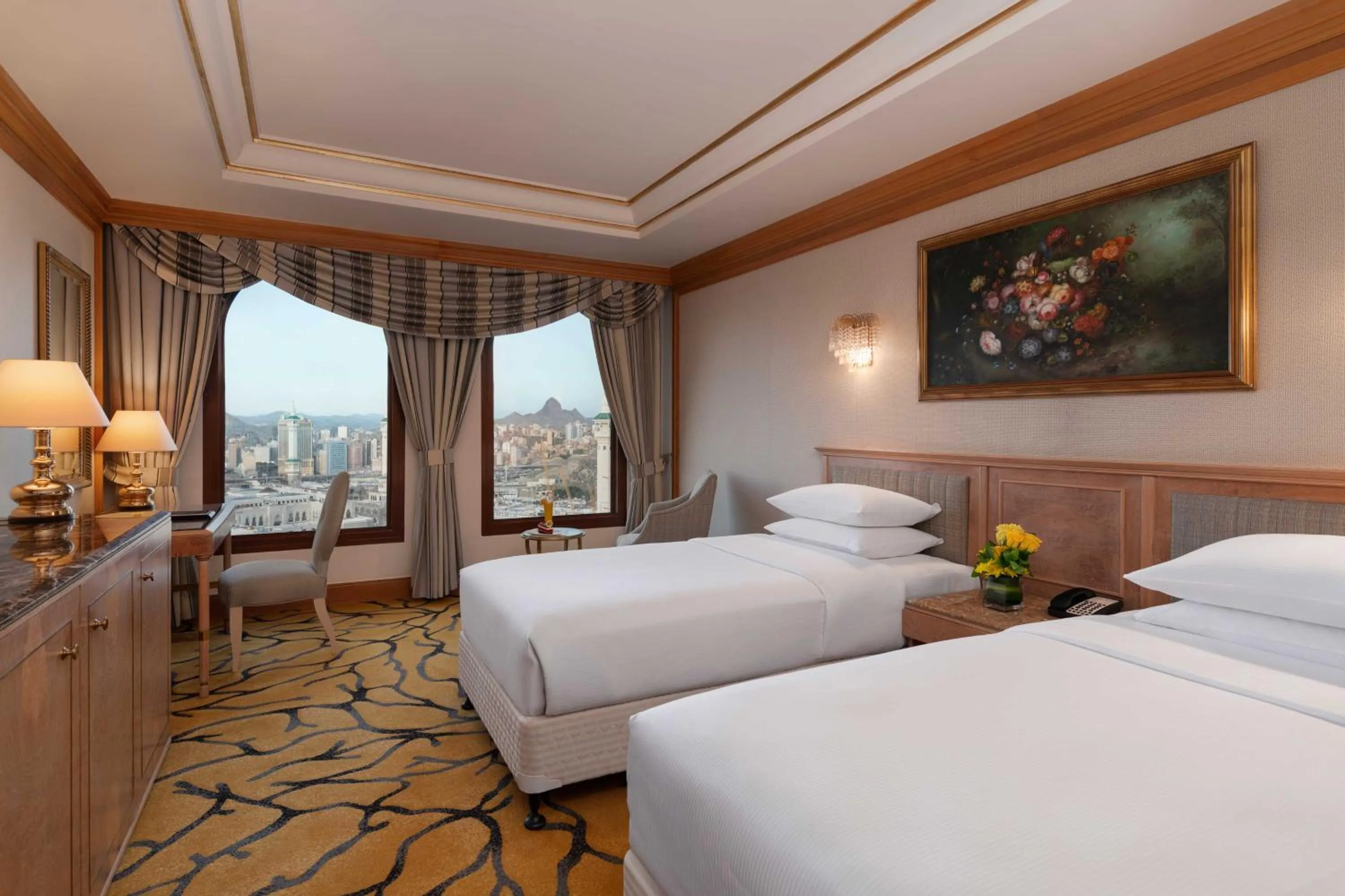 Bedroom, Bed in Makkah Hotel