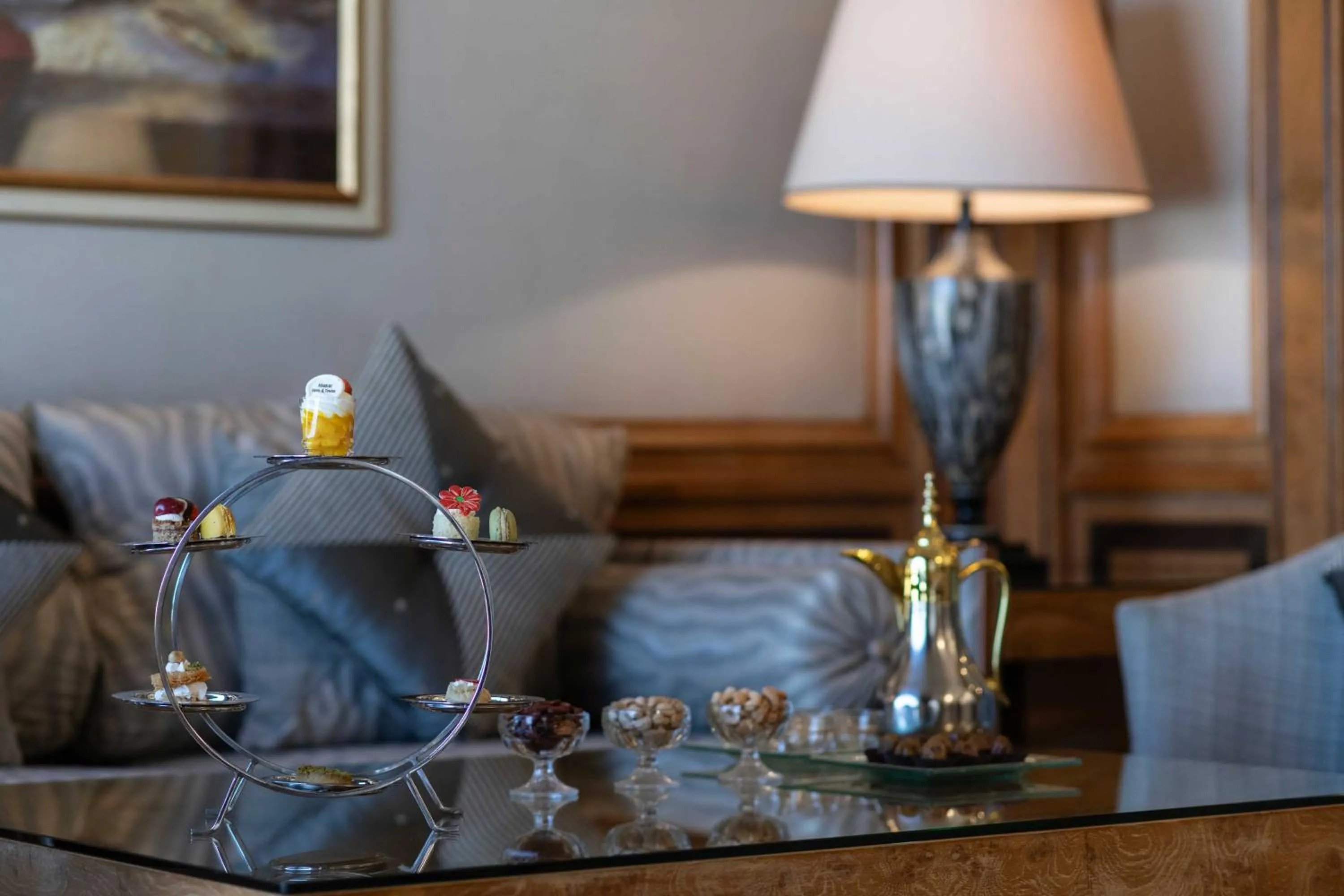 Living room in Makkah Hotel