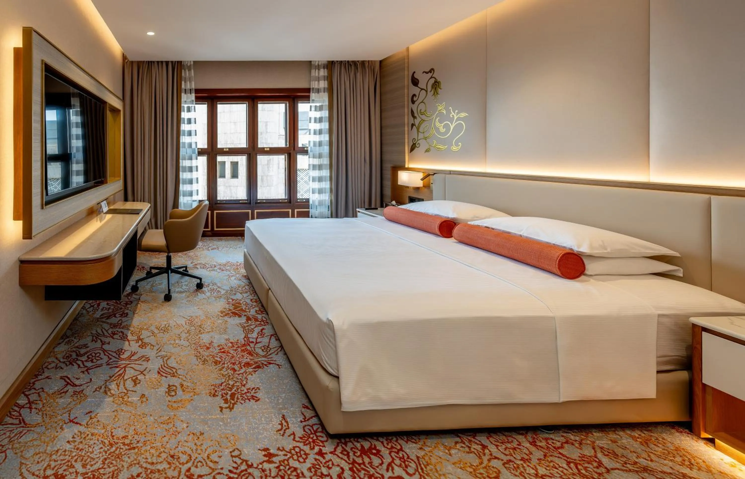 Photo of the whole room, Bed in Makkah Hotel