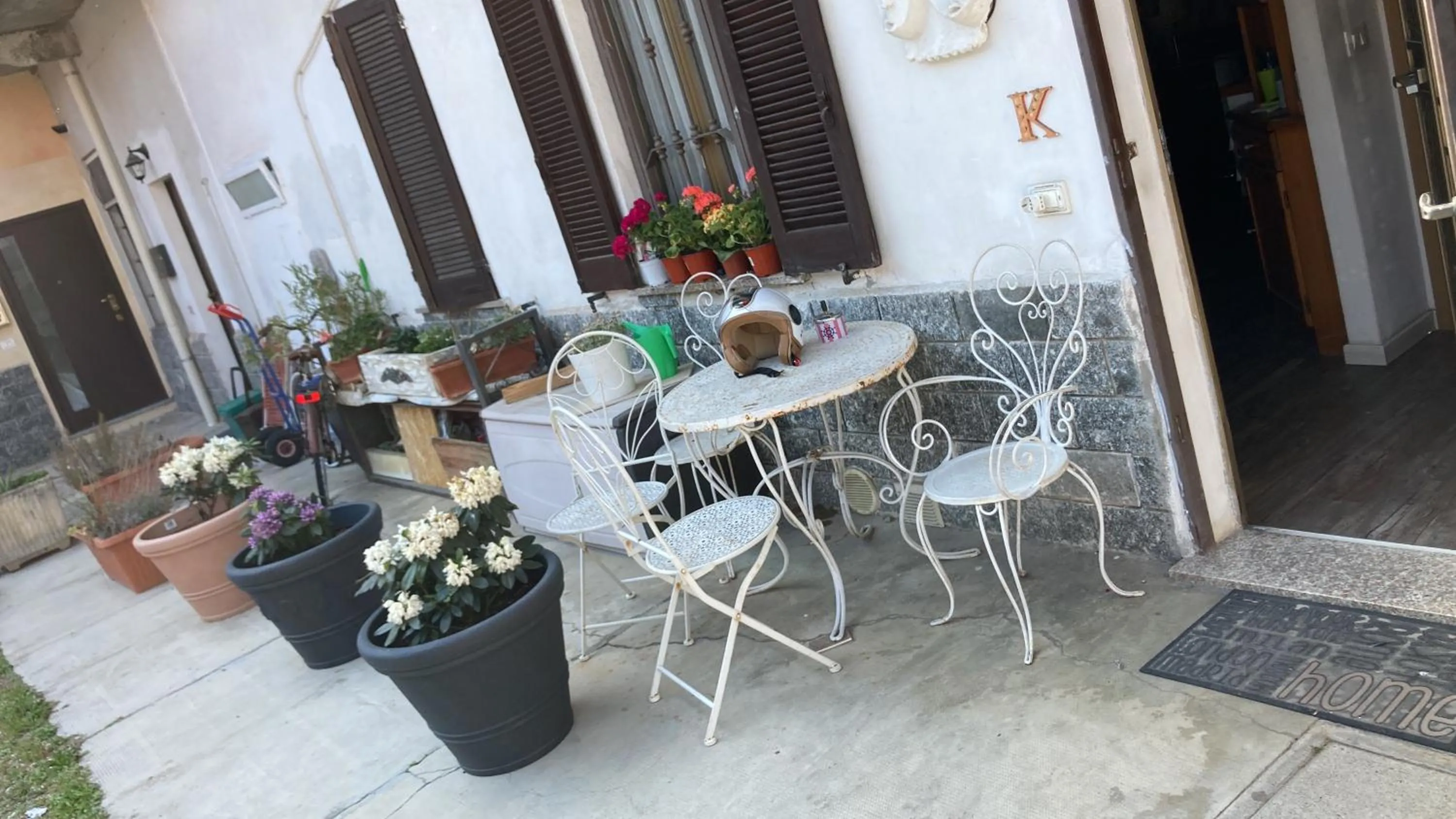 Patio in Room Saronno + B&B