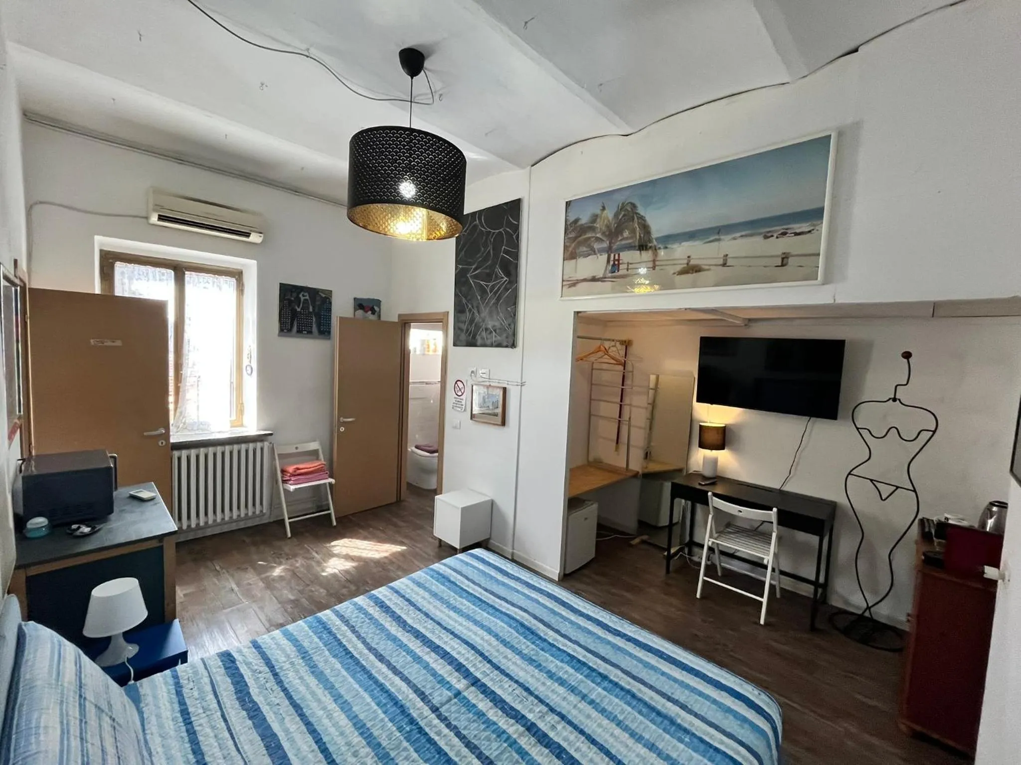 Photo of the whole room, Bed in Room Saronno + B&B