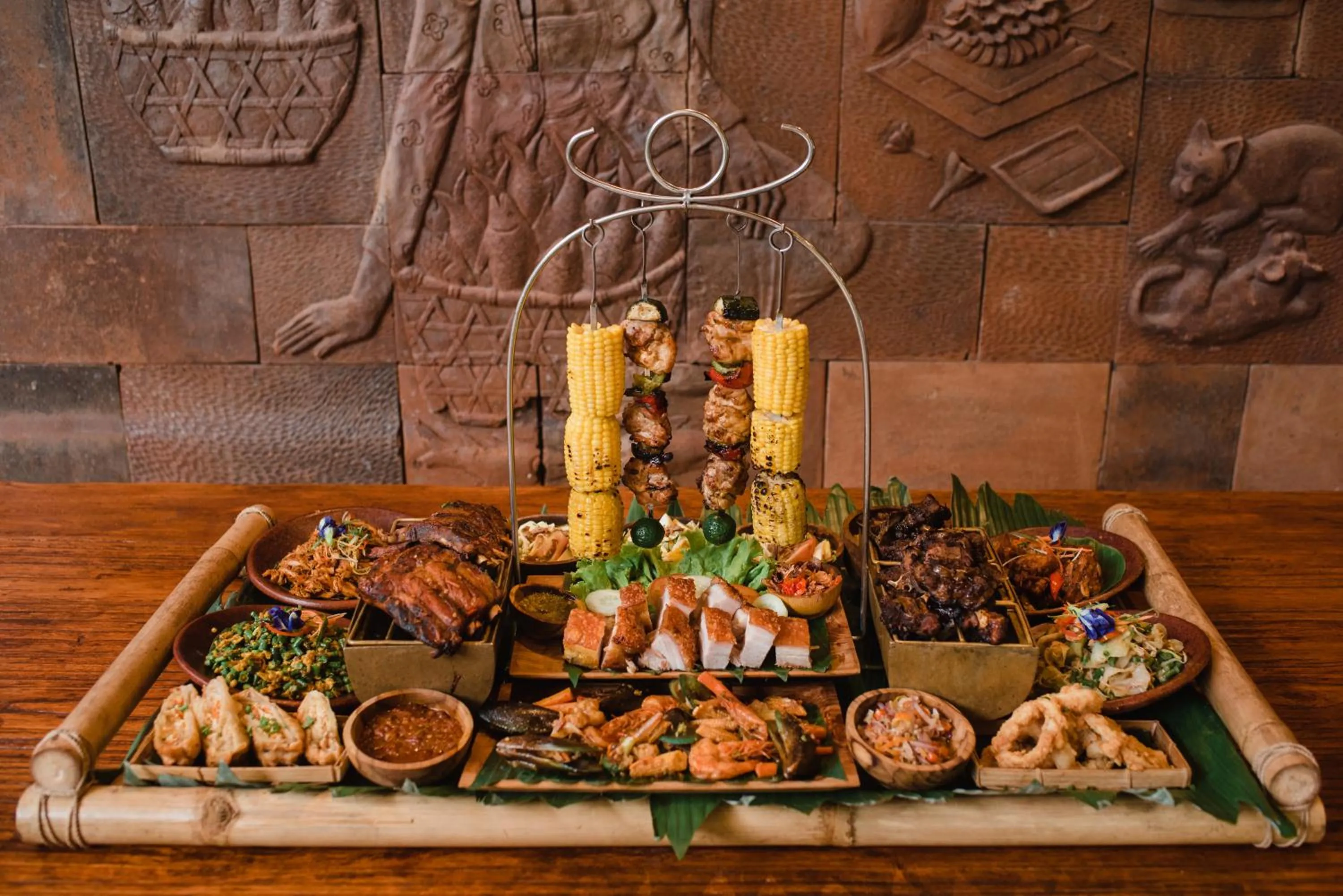 Restaurant/places to eat in Ramayana Suites and Resort