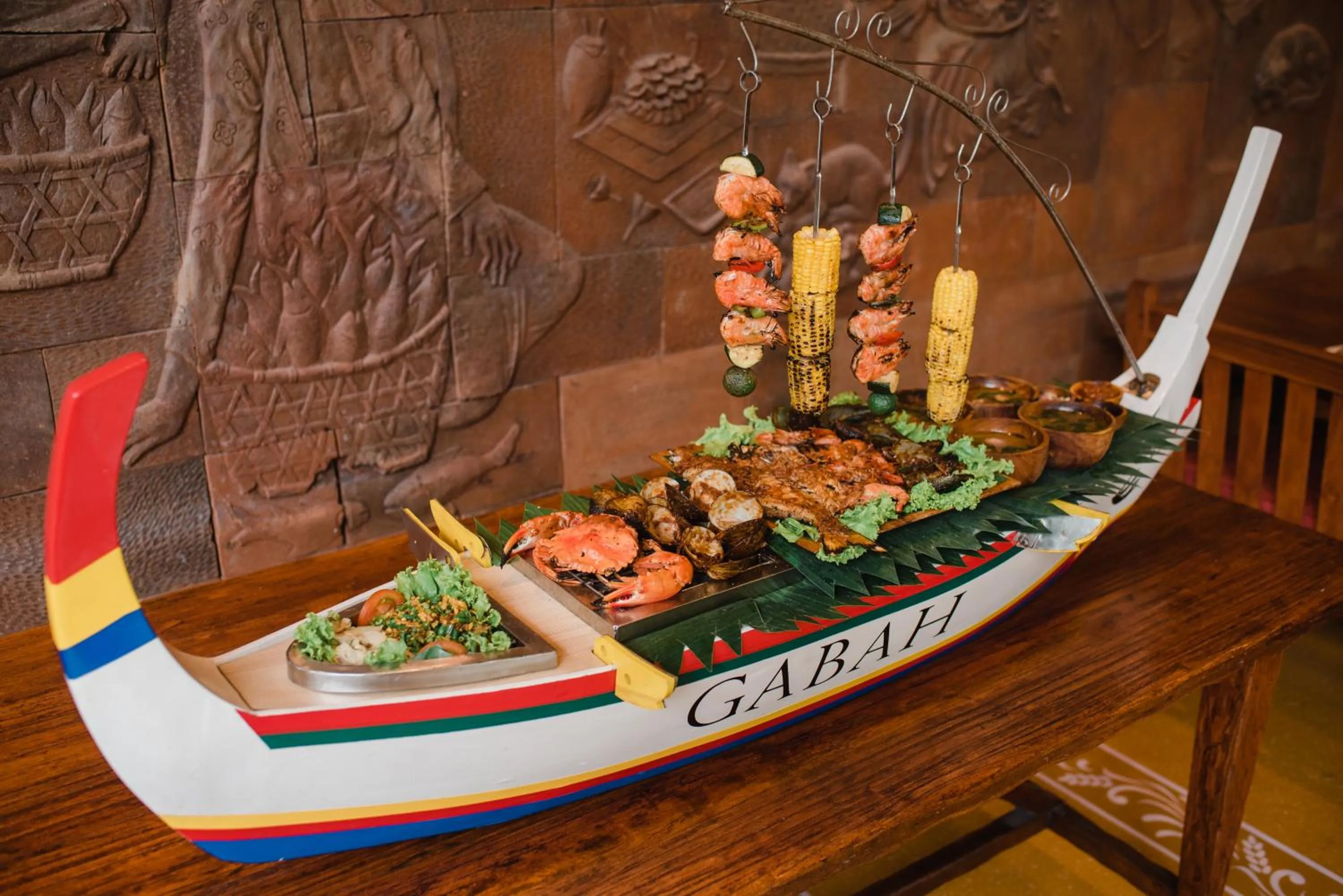 Restaurant/places to eat in Ramayana Suites and Resort