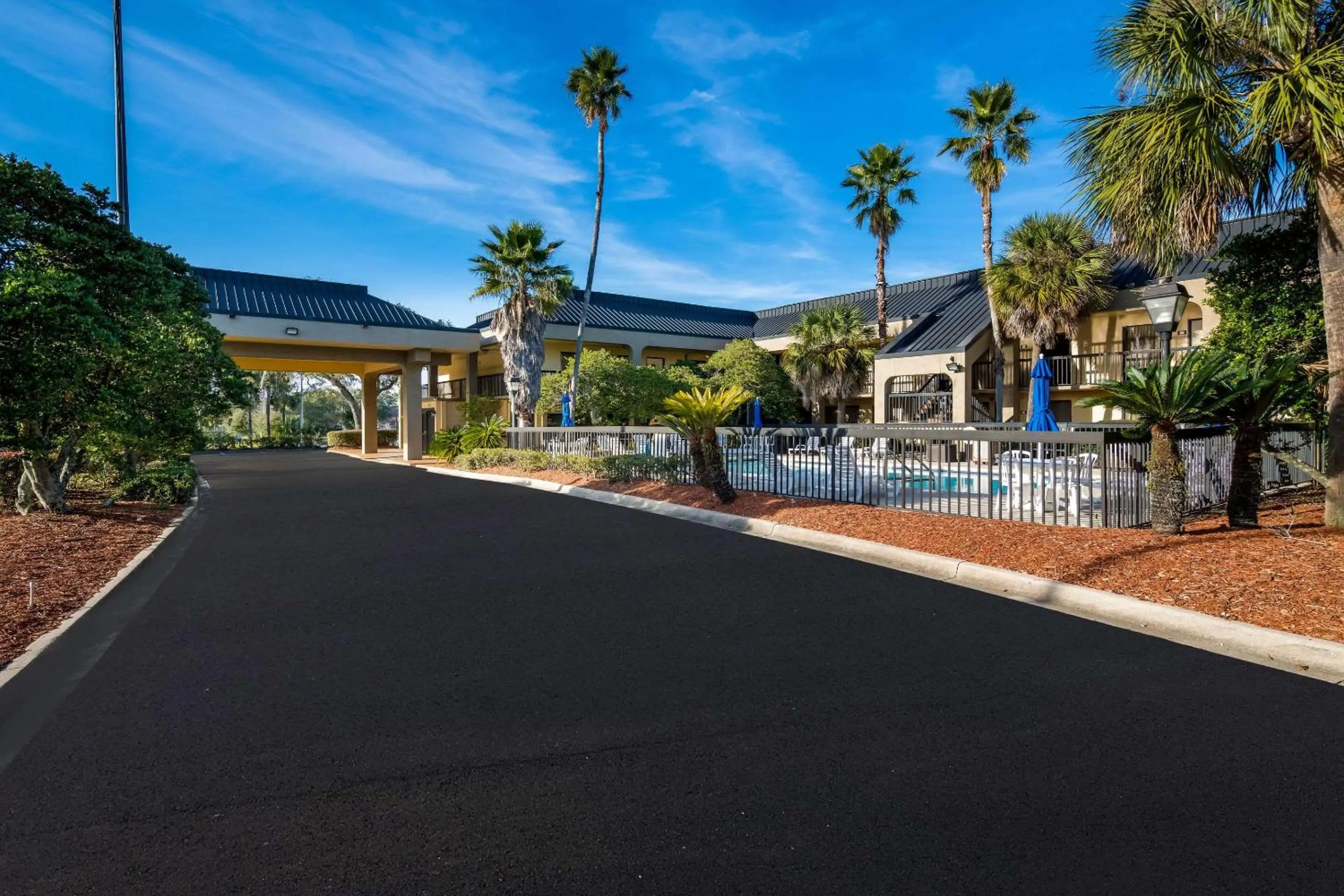 Property building in Quality Inn Orange Park Jacksonville