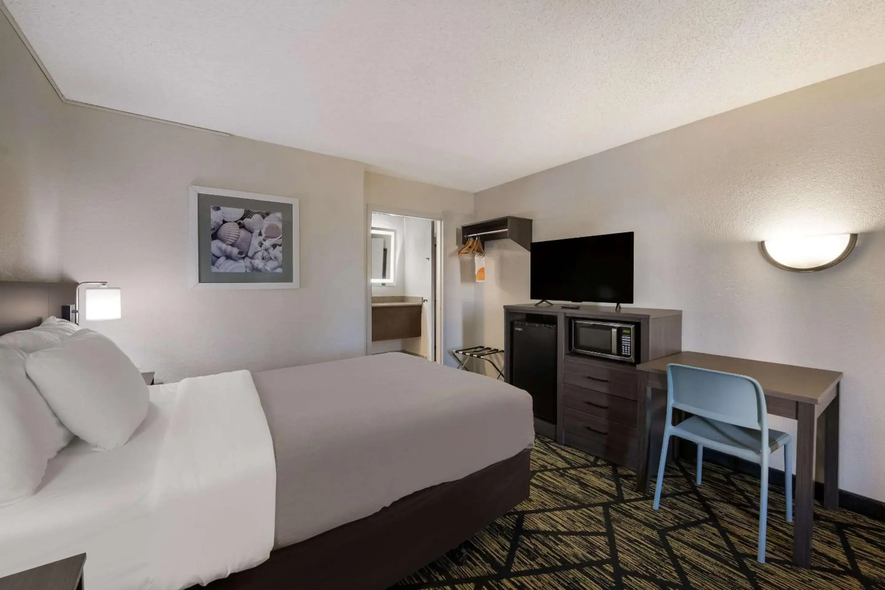 Double Room with Two Double Beds - Non-Smoking in Quality Inn Orange Park Jacksonville Double Room with Two Double Beds - Non-Smoking in Quality Inn Orange Park Jacksonville