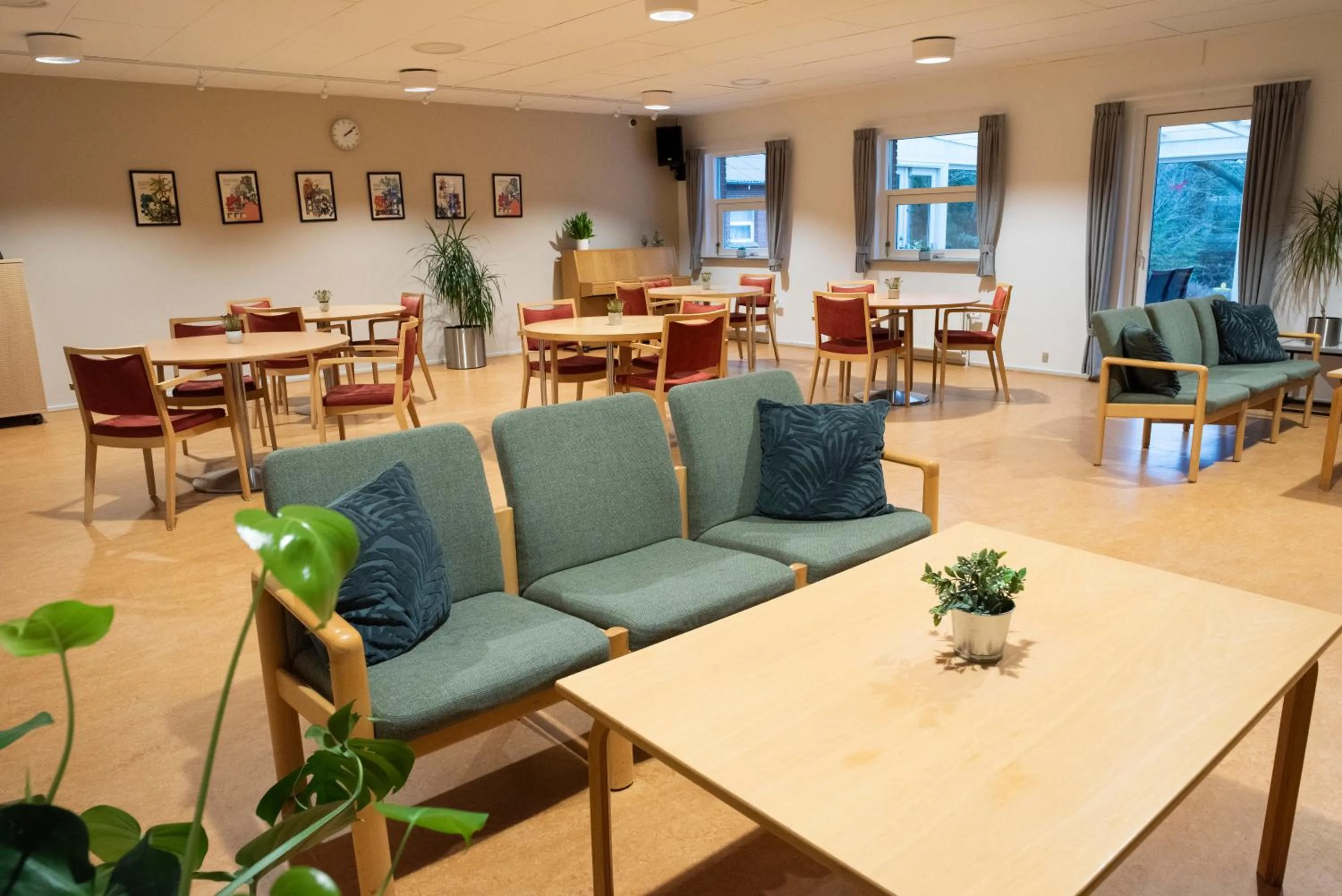 Communal lounge/ TV room in Aarhus Hostel og Hotel