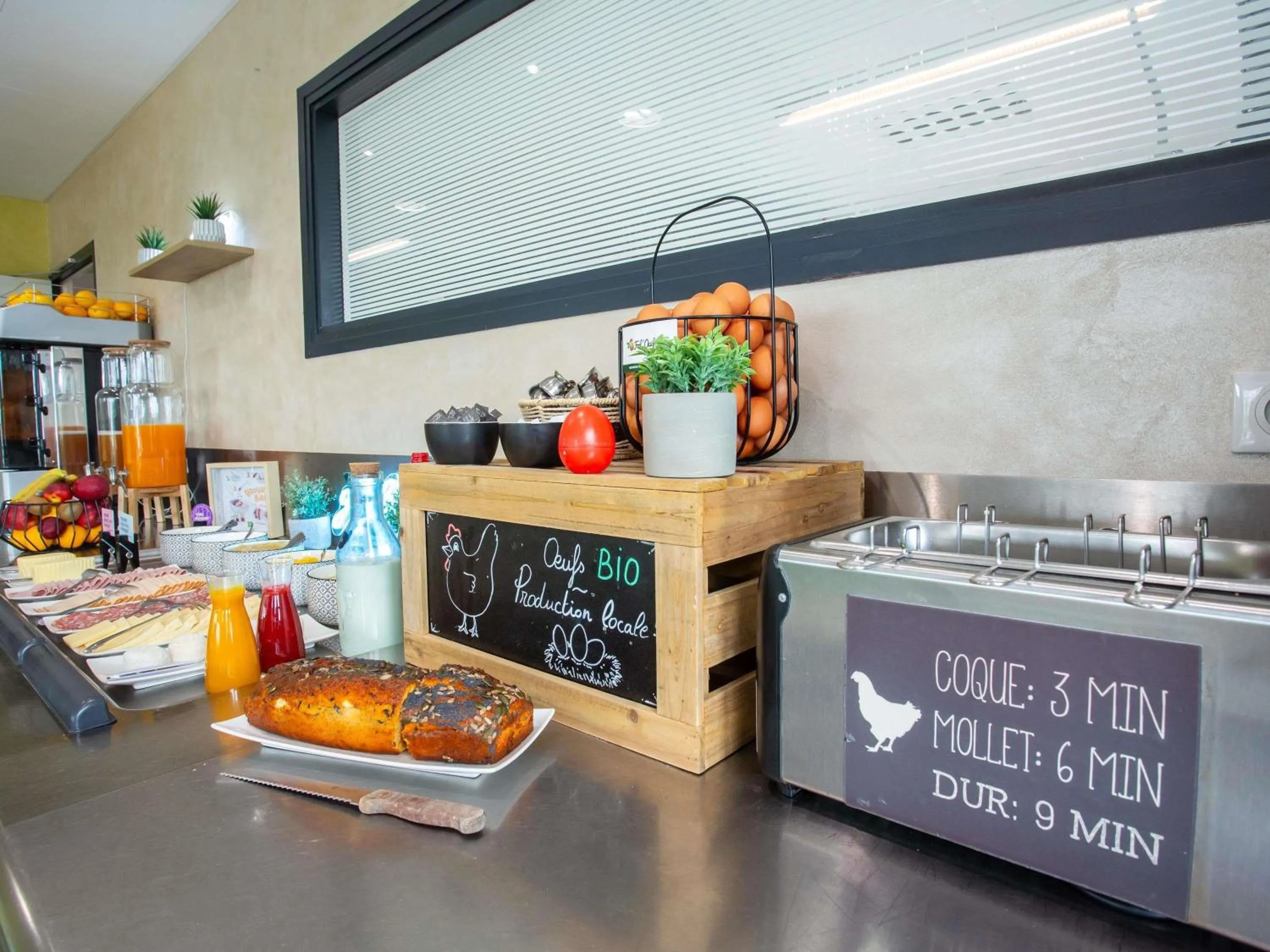 Breakfast in Hôtel Ibis Styles Bourges