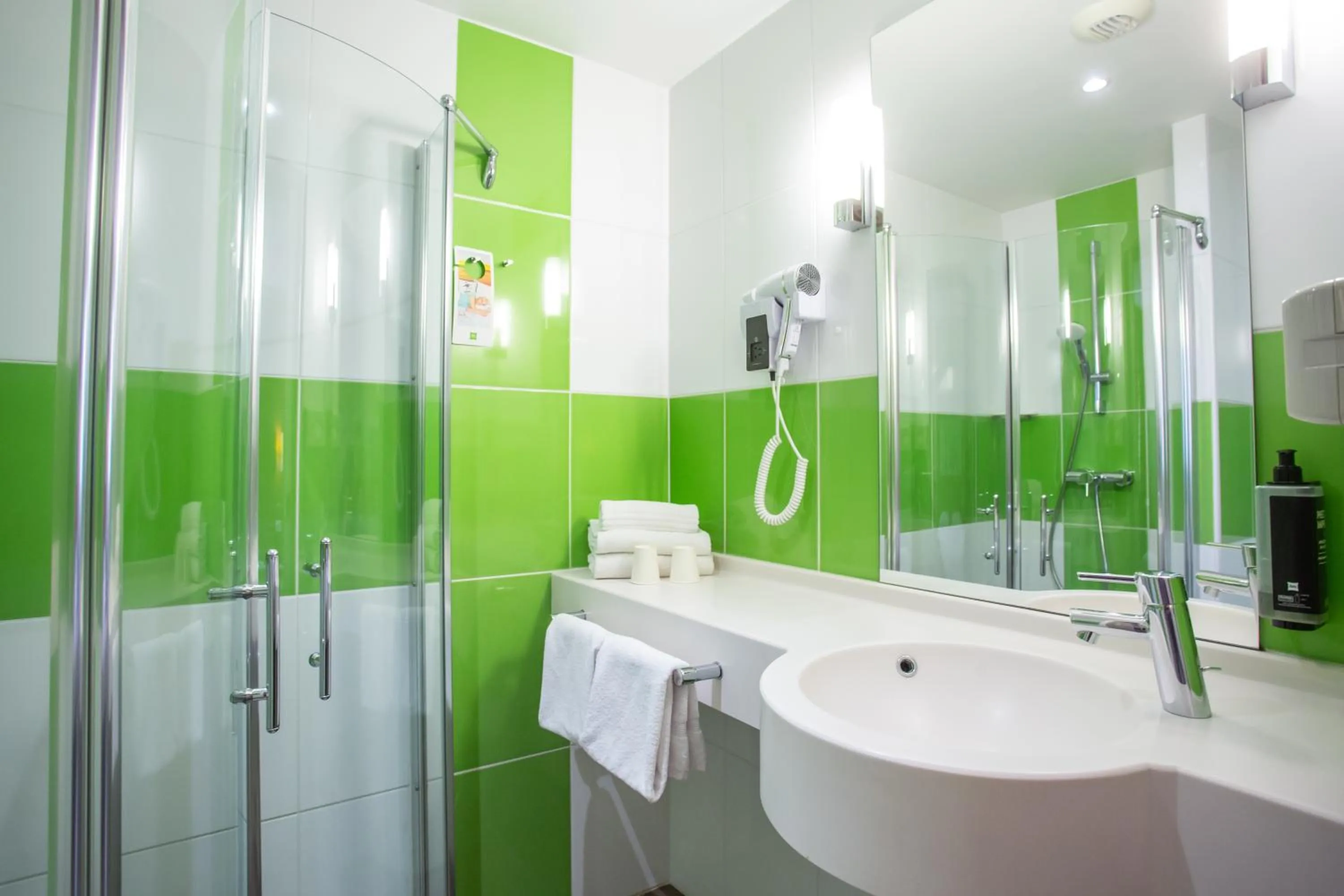 Bathroom in Hôtel Ibis Styles Bourges