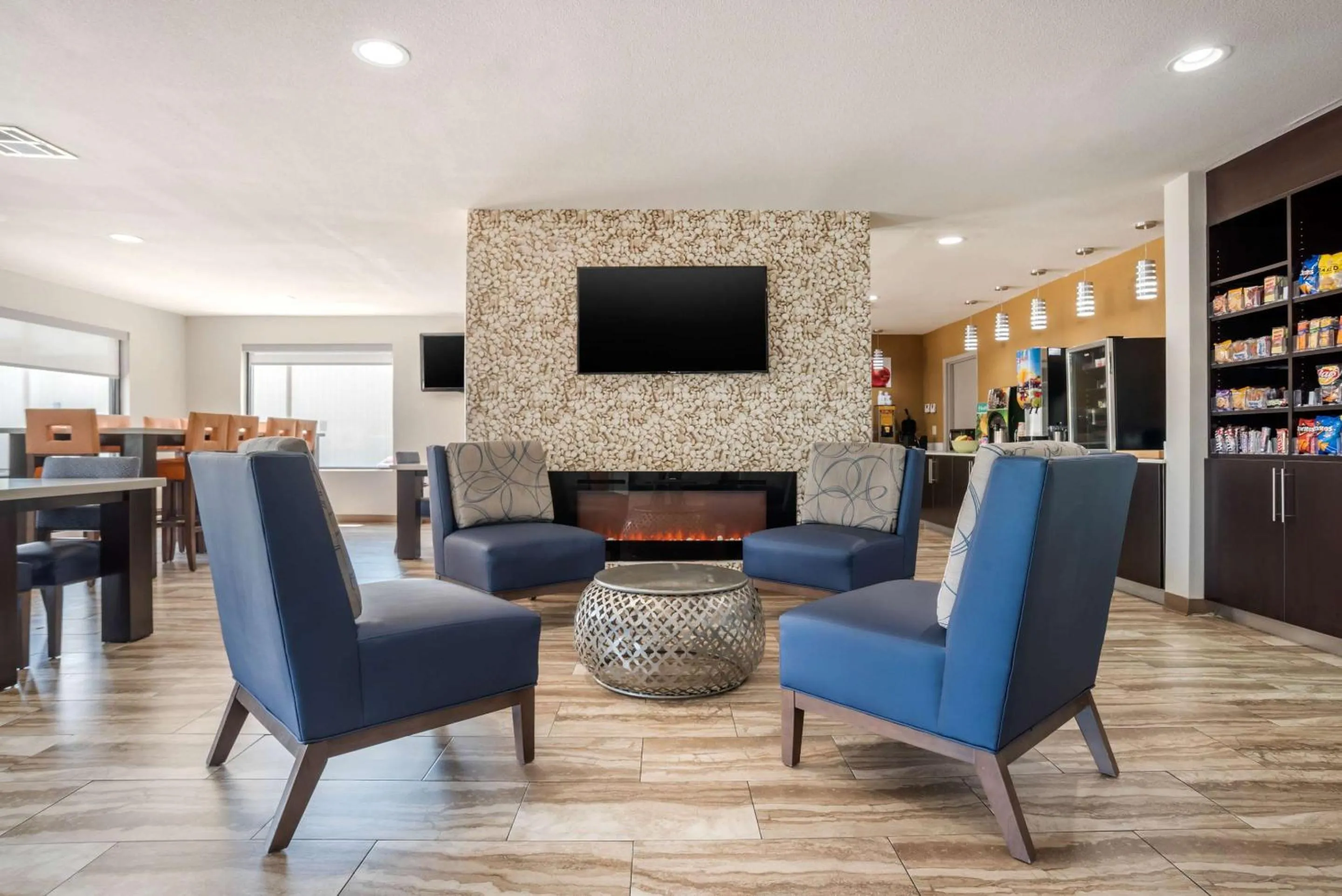 Lobby or reception in Quality Suites Baton Rouge East - Denham Springs