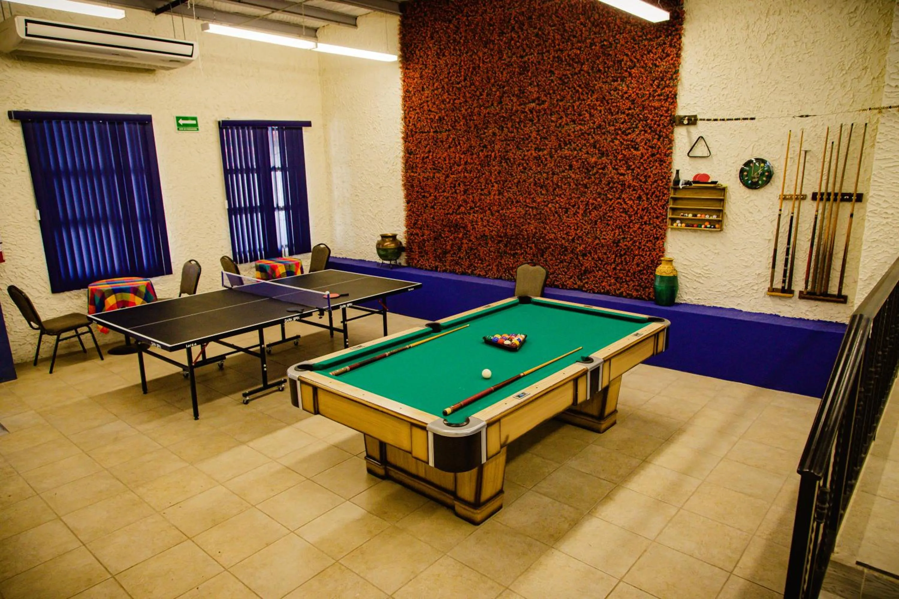 Billiard in HOTEL BOUTIQUE EL VIEJO MUNDO