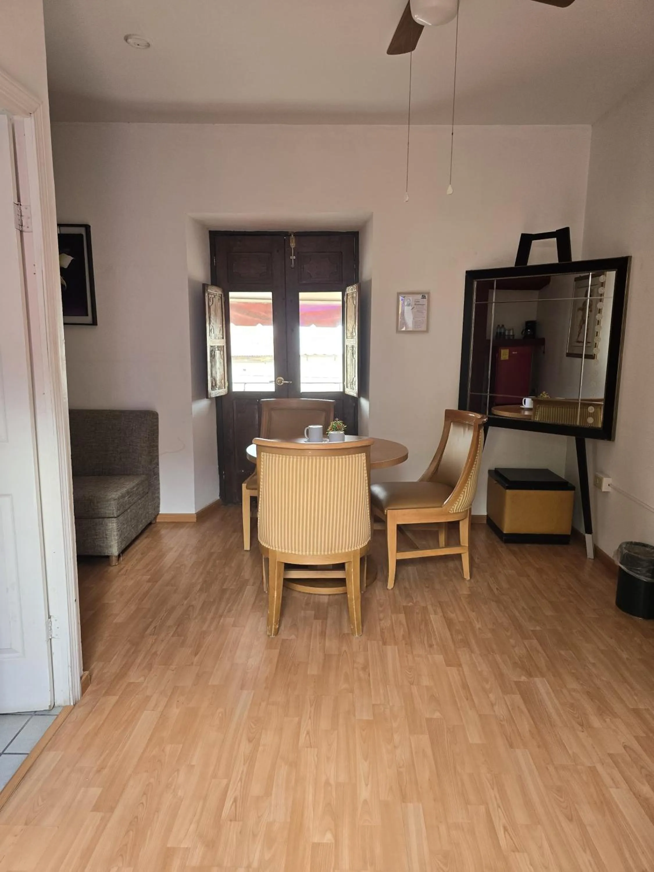 Seating area in HOTEL BOUTIQUE EL VIEJO MUNDO