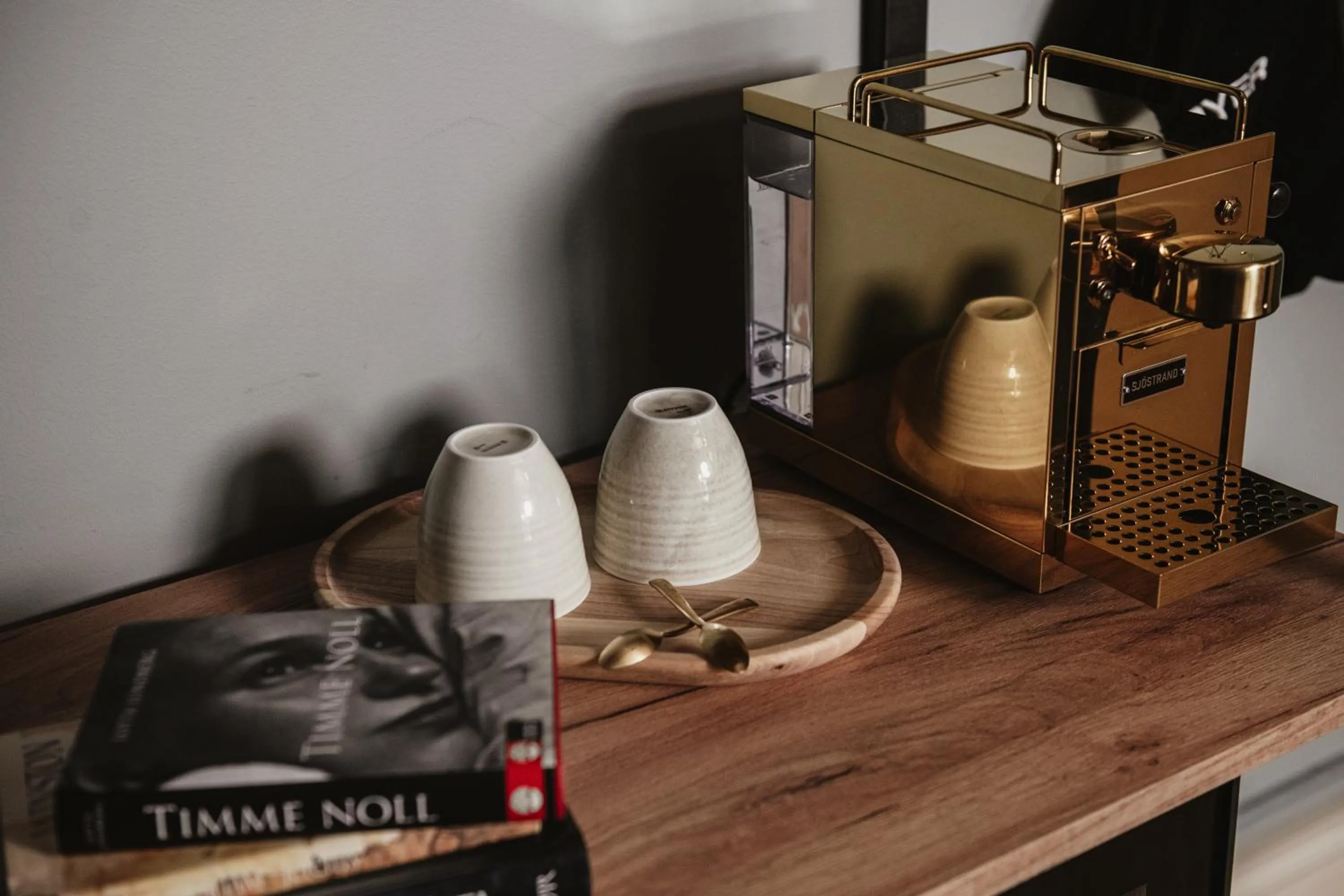 Coffee/tea facilities in Home Hotel Christian IV