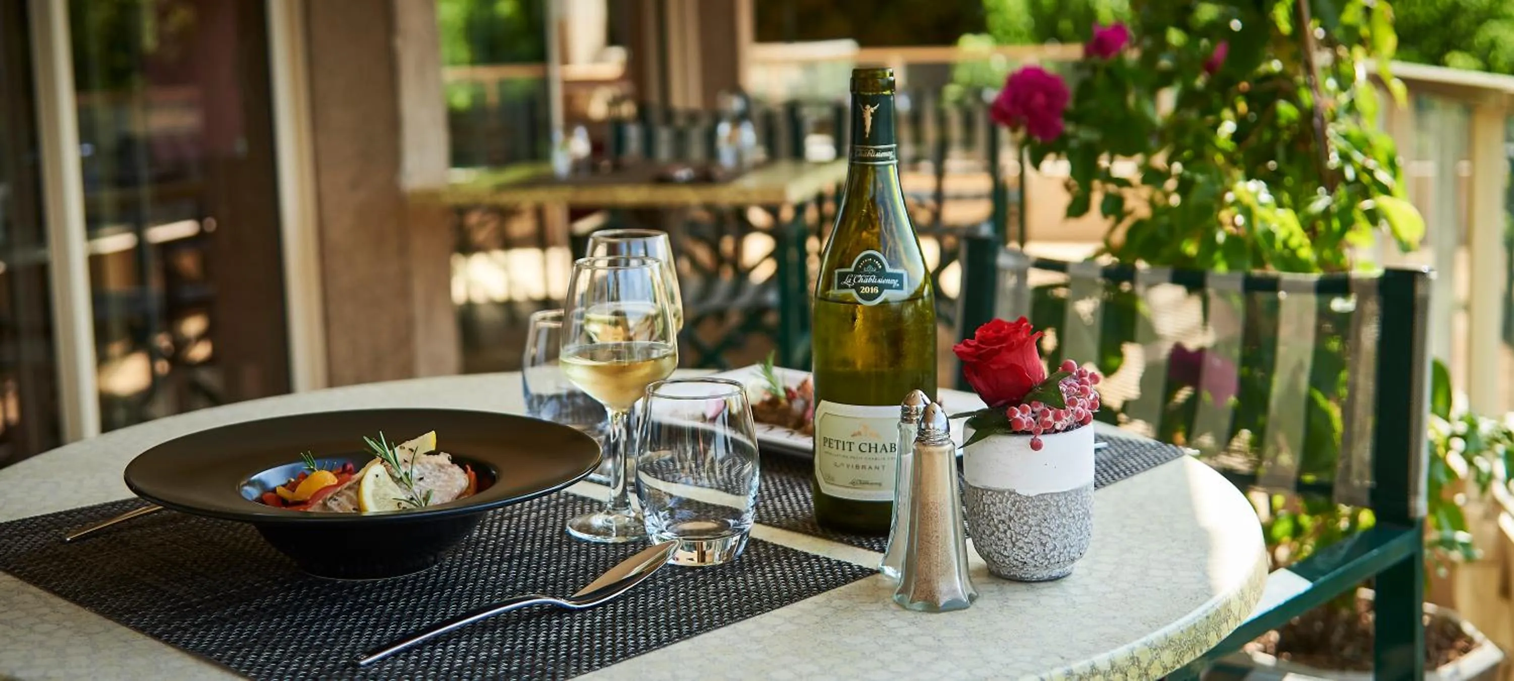 Staff in Logis Hôtel de la Bruyere