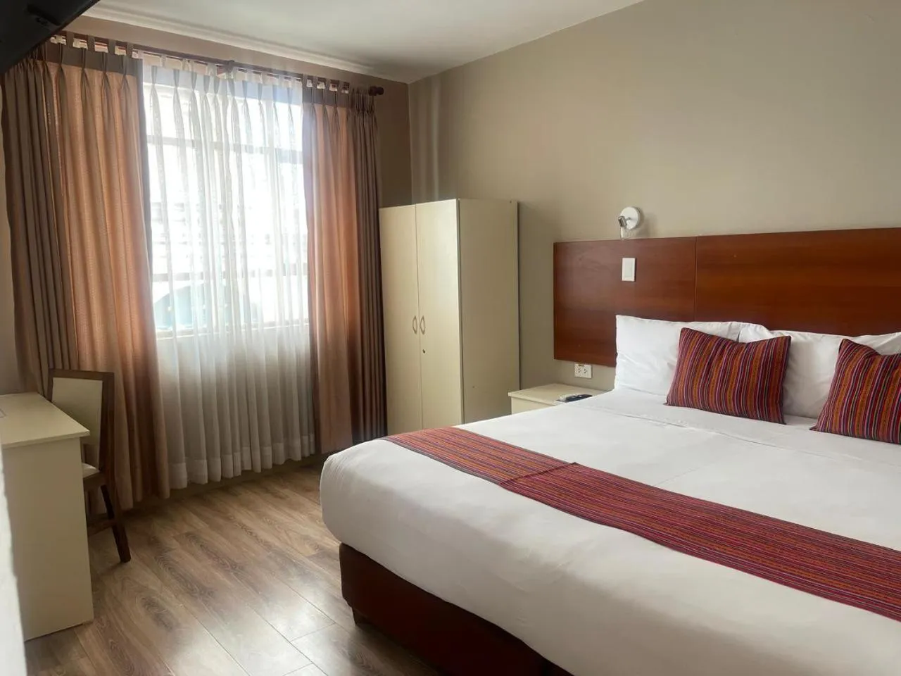 Property building, Bed in Hotel San Pedro Plaza