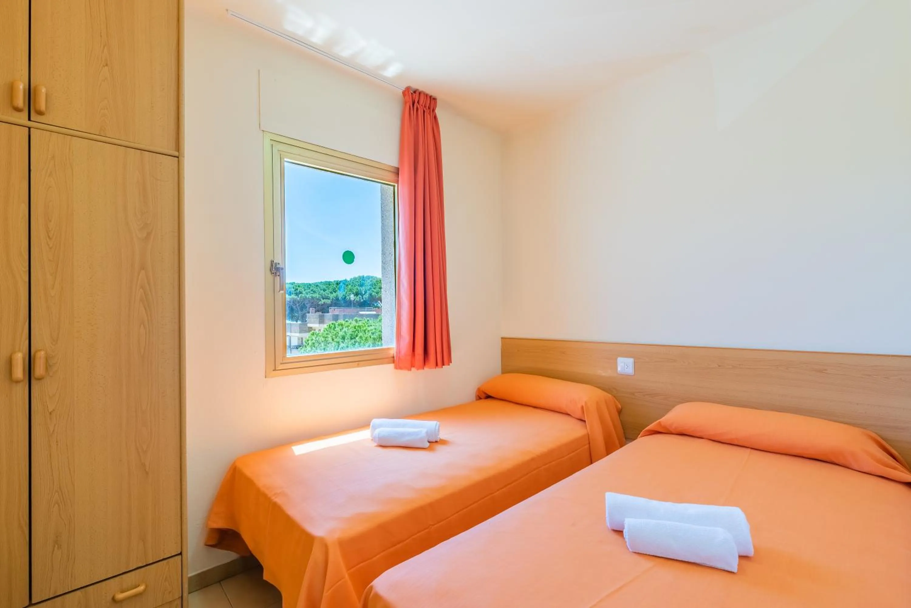 Bedroom, Bed in Rentalmar Pins Marina