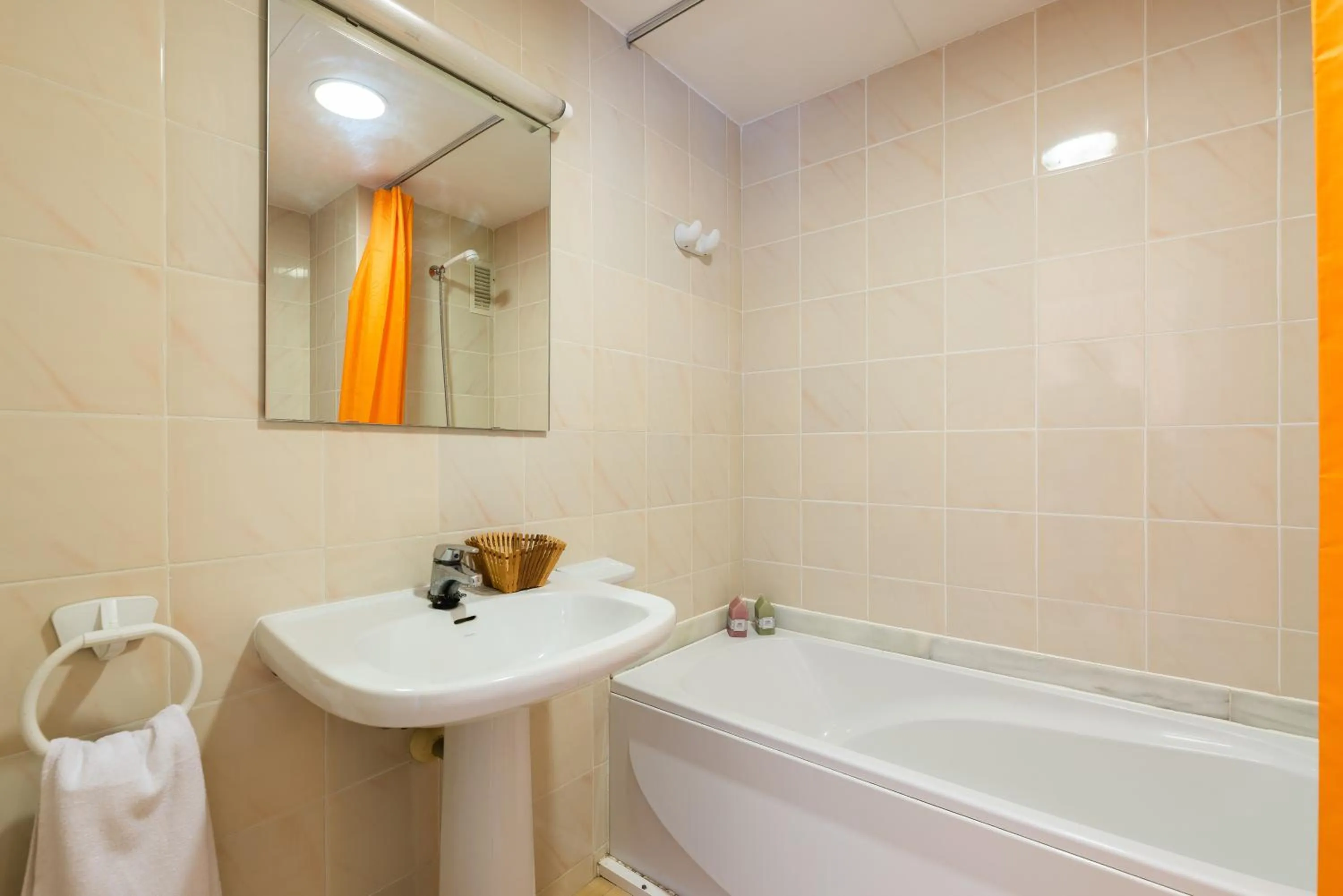 Bathroom in Rentalmar Pins Marina