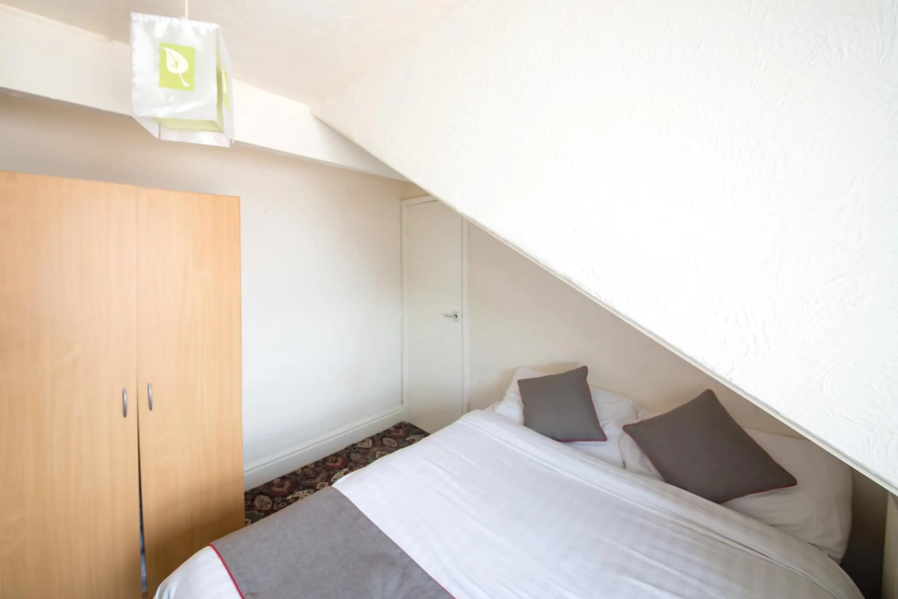 Bedroom, Bed in MyRoomz Hollingdales Hotel