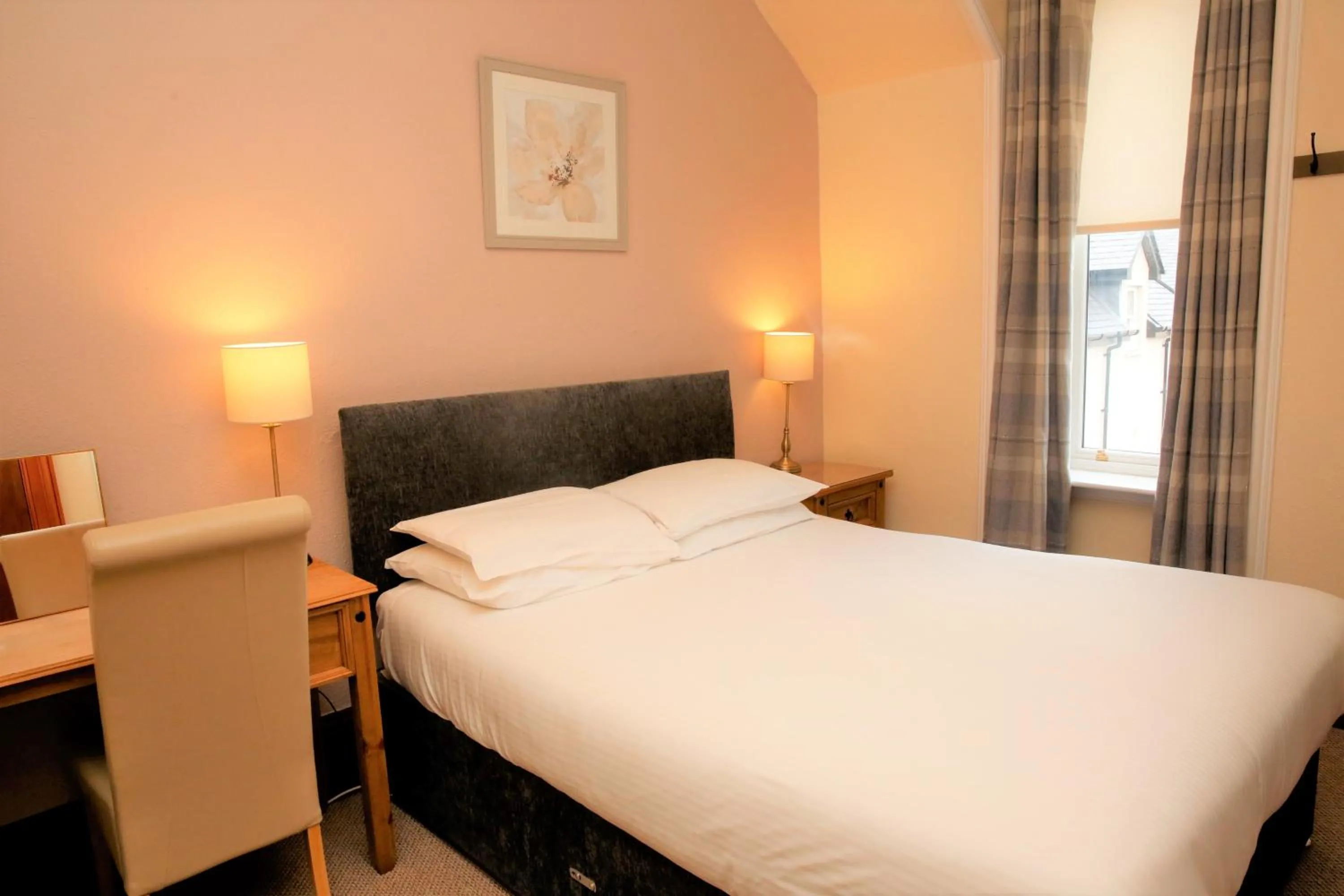 Bedroom, Bed in Ardross Glencairn