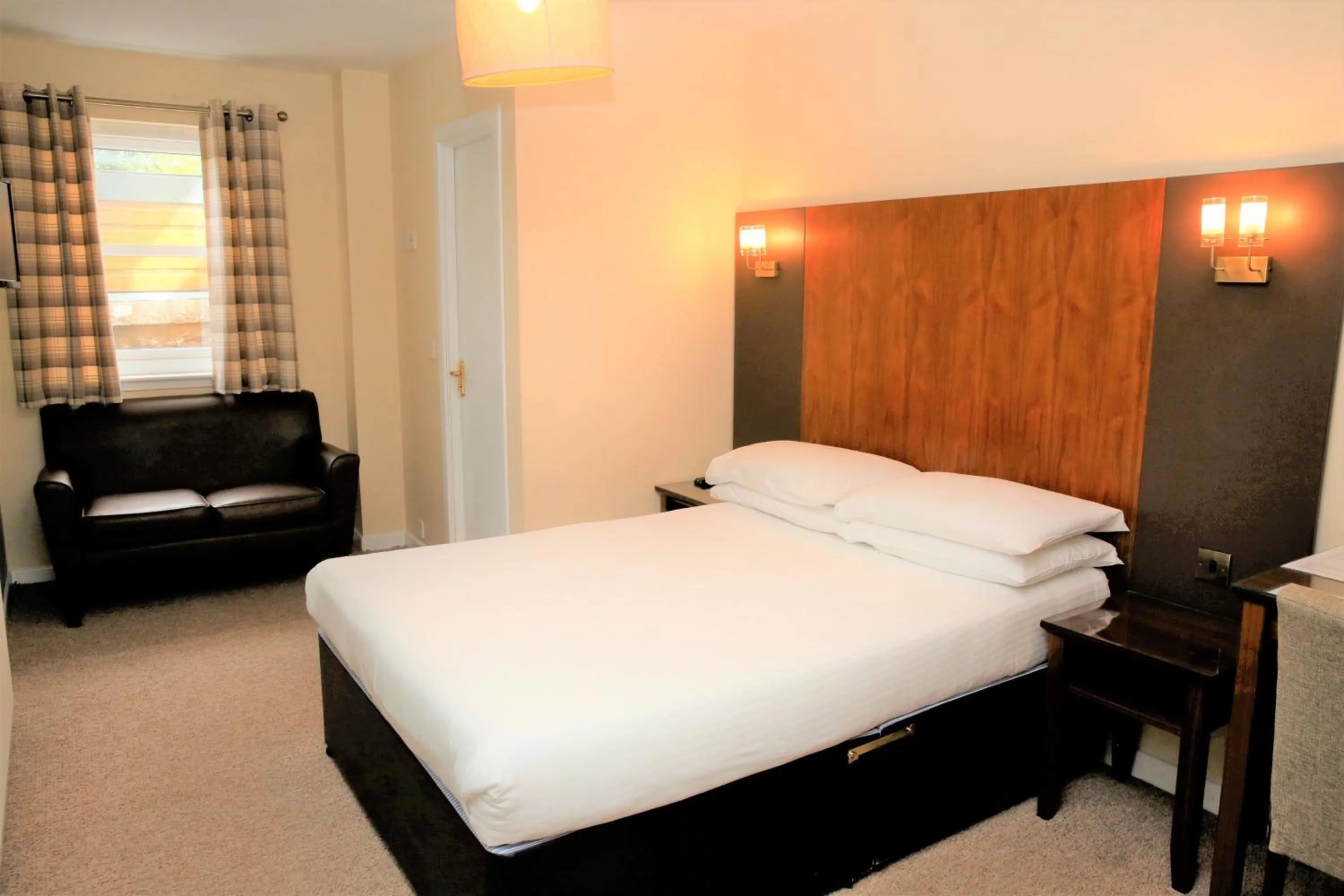 Bedroom, Bed in Ardross Glencairn