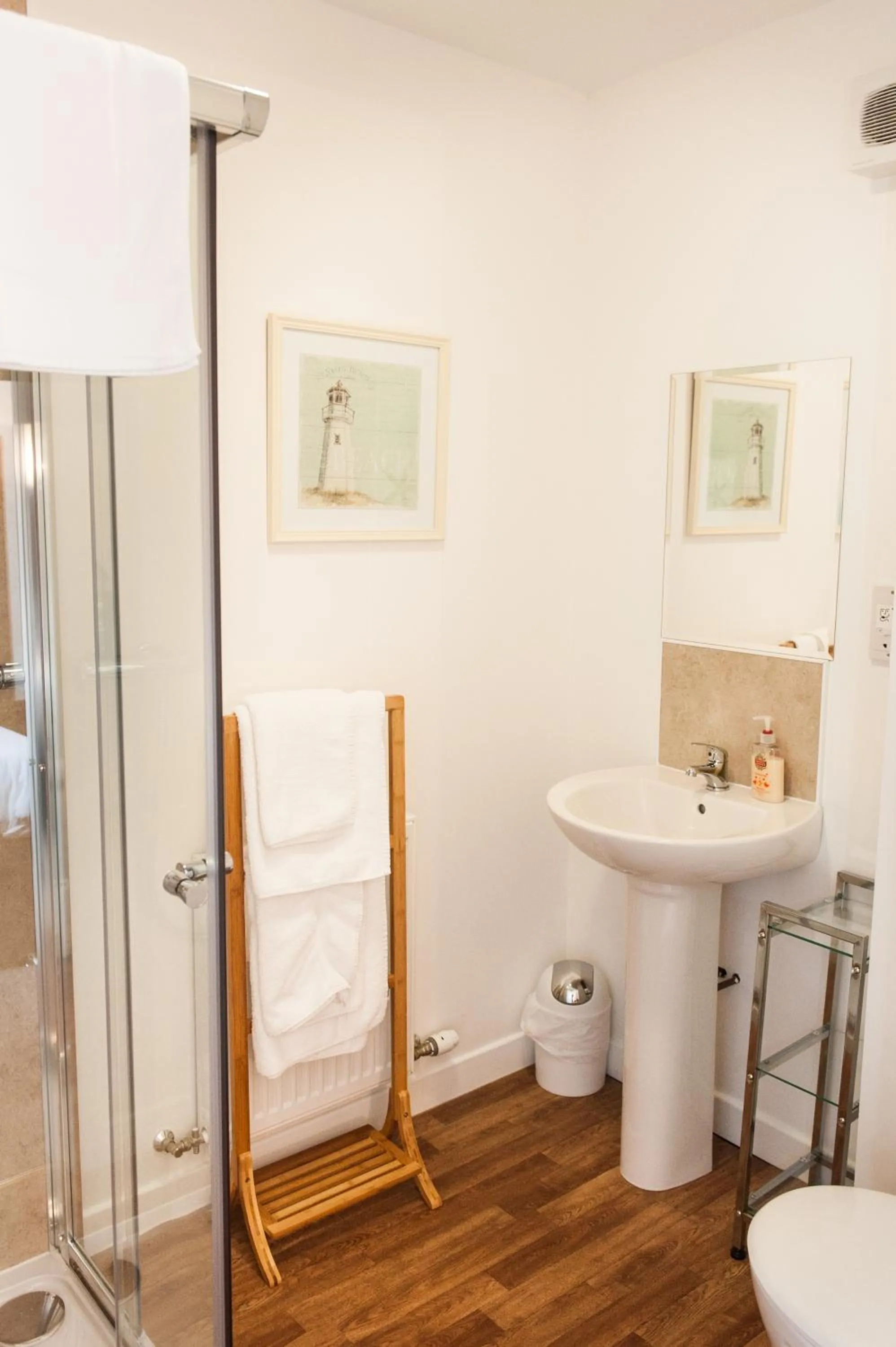 Shower in Ardross Glencairn