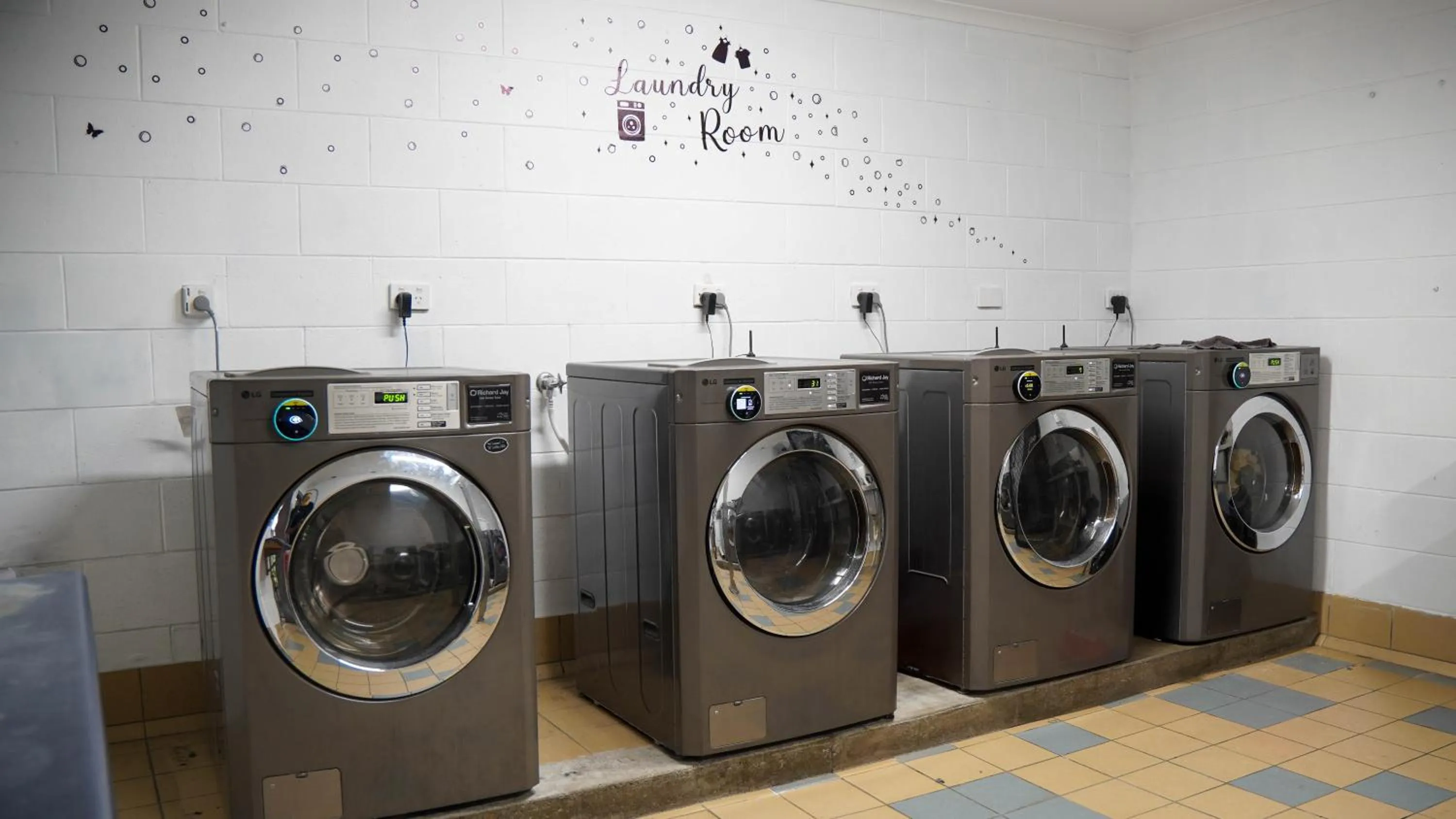 laundry in Summer House Cairns
