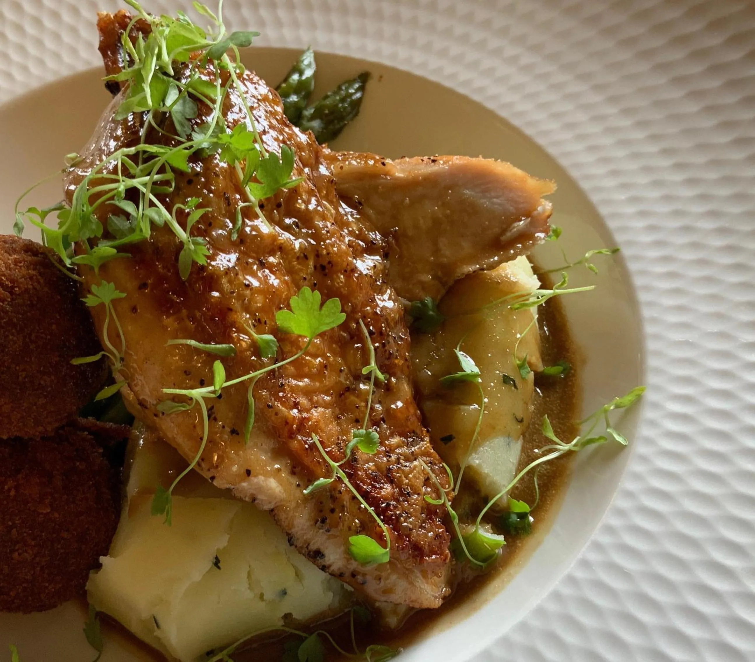 Food and drinks in The Tongue Hotel, by Highland Coast Hotels