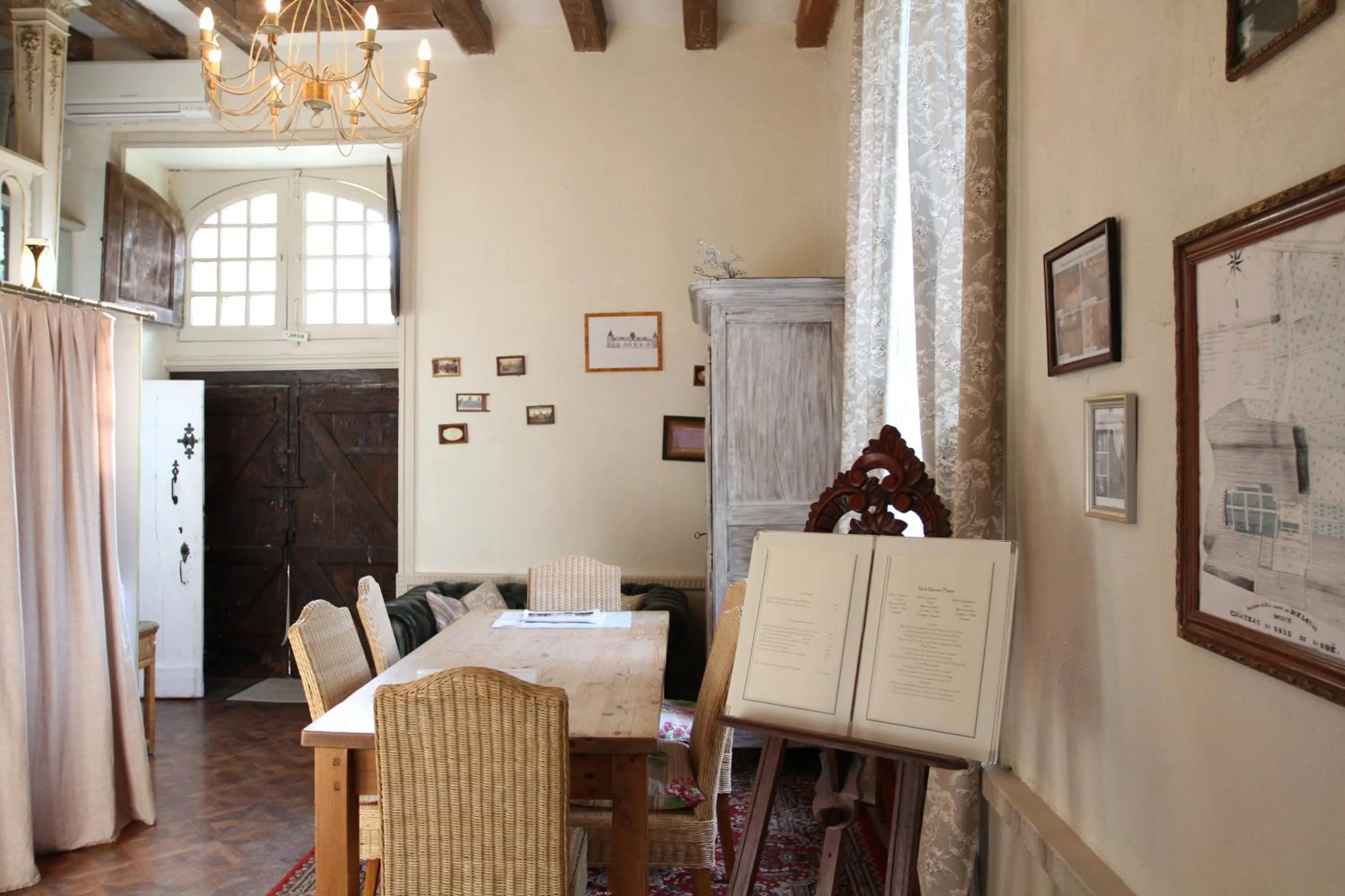 Kitchen or kitchenette in Château du Bois de La Noe