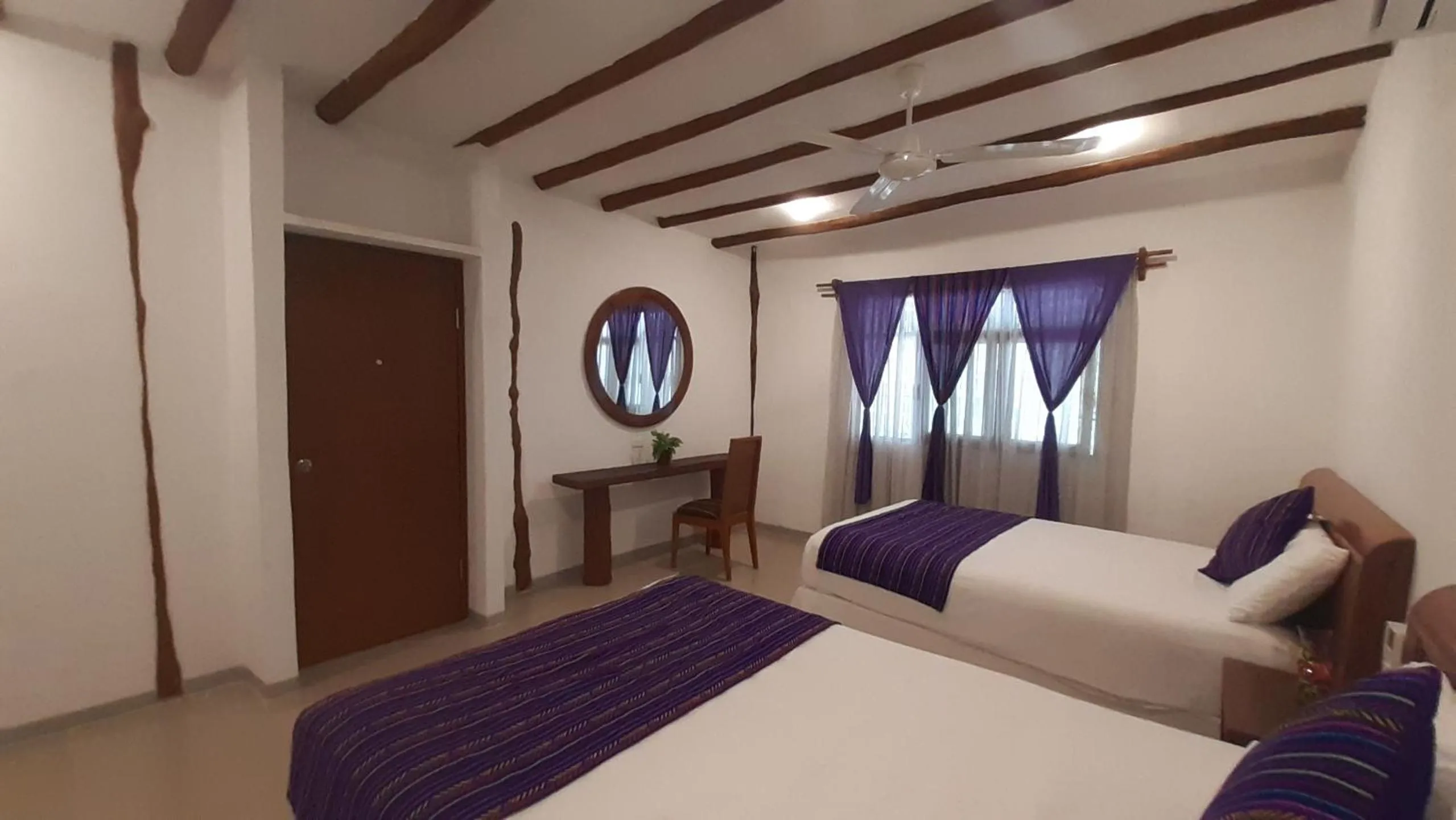 Photo of the whole room in Estancia Tulbayab 36