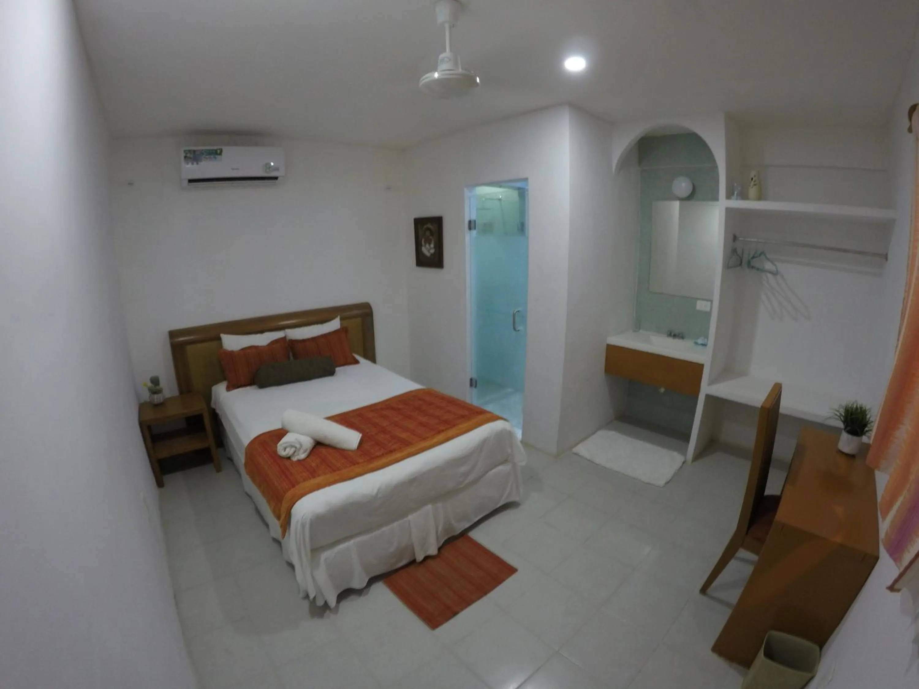 Photo of the whole room in Estancia Tulbayab 36