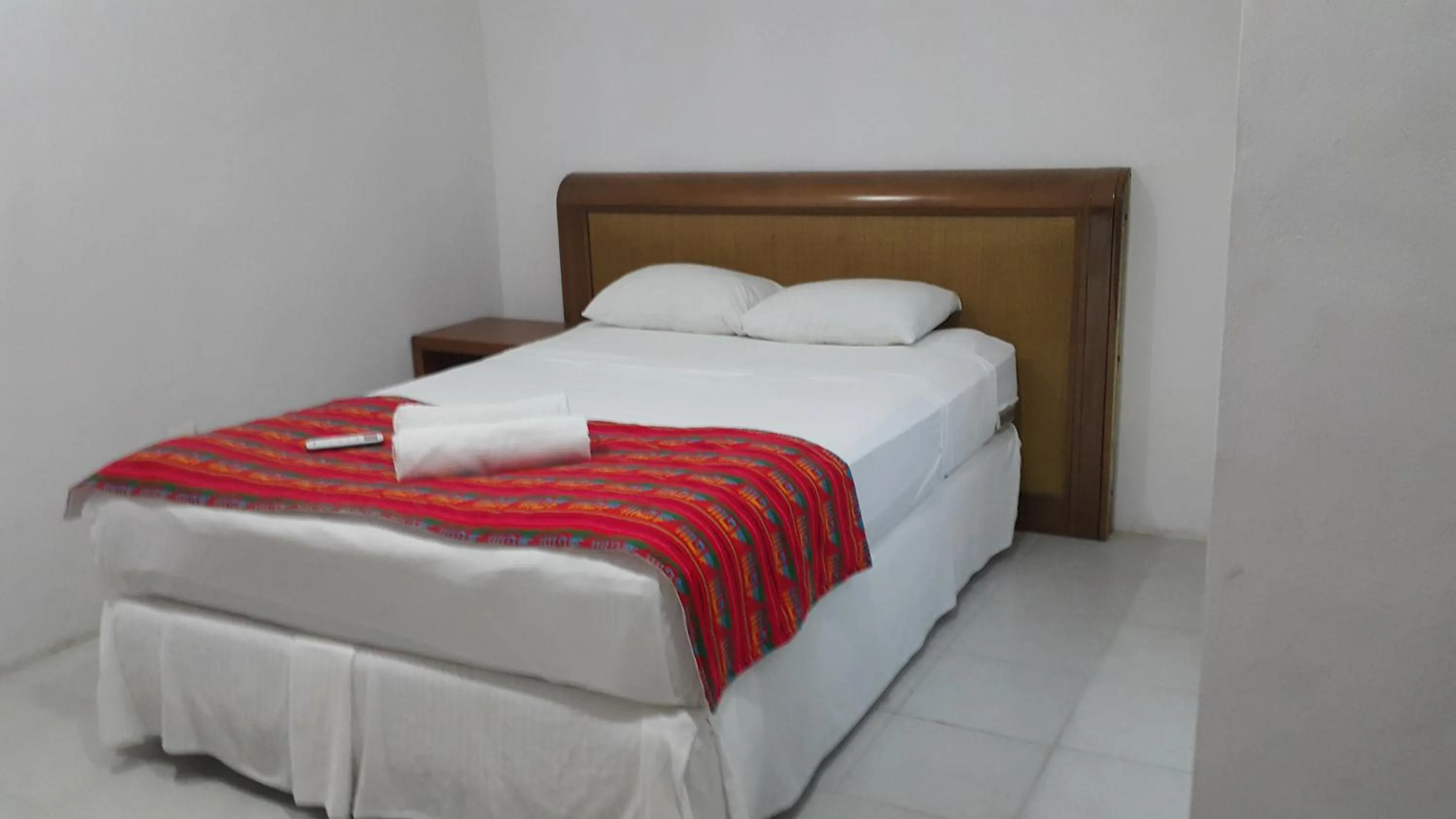 Photo of the whole room in Estancia Tulbayab 36