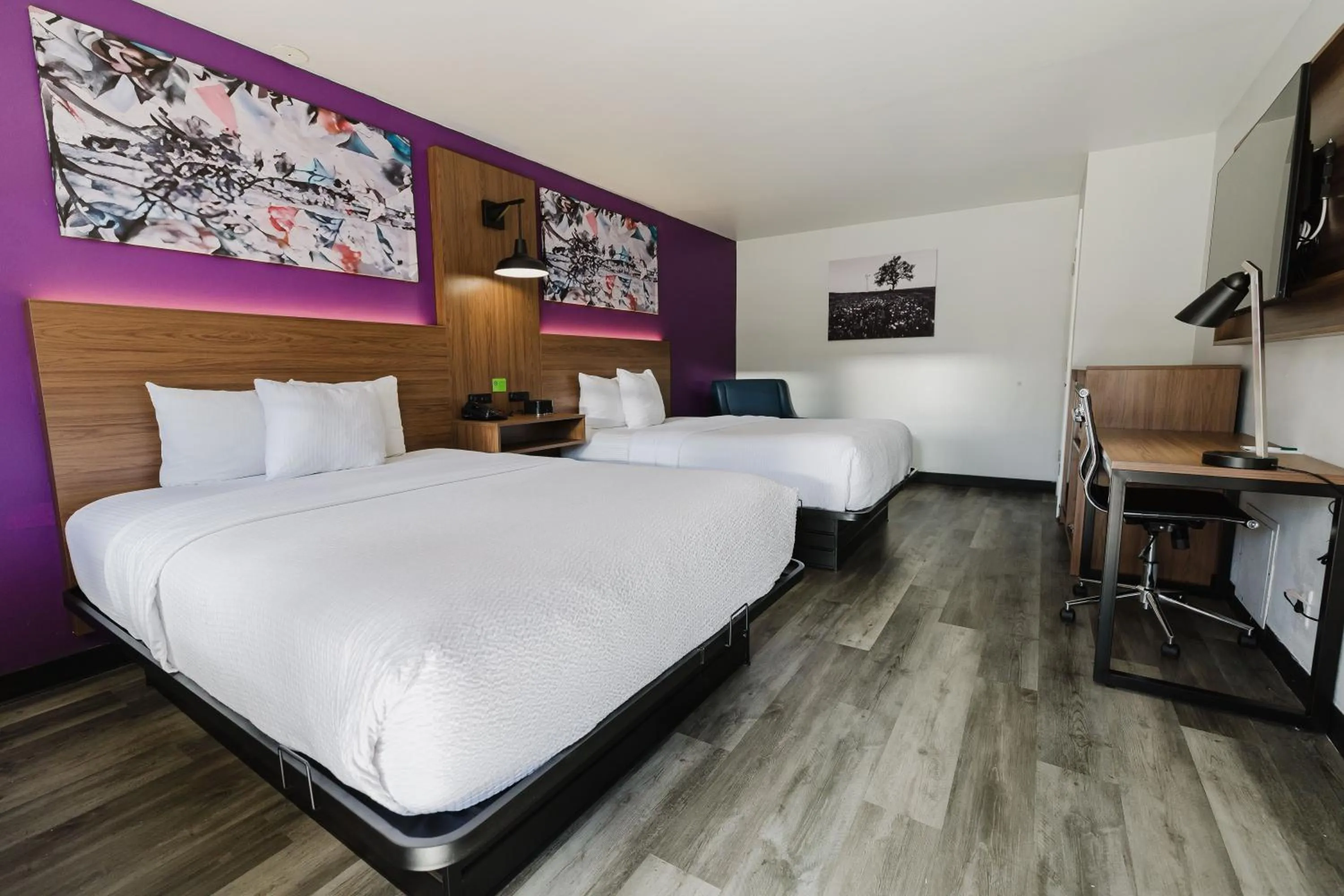 Bed in La Quinta Inn by Wyndham Amarillo Mid-City