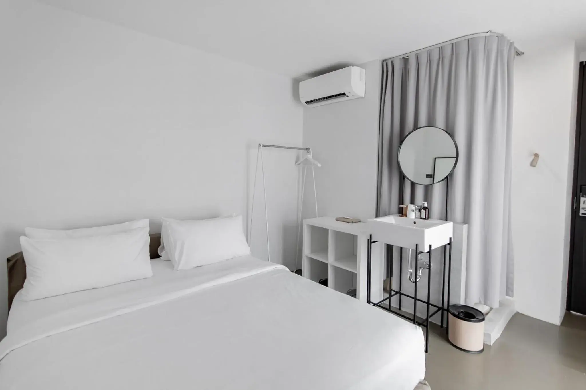 Superior Queen Room - No Window in Chocolate box mint - SHA Plus Superior Queen Room - No Window in Chocolate box mint - SHA Plus