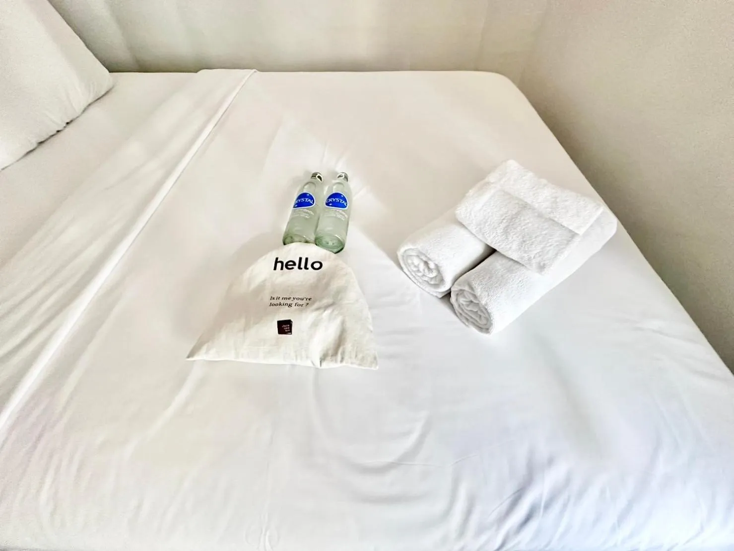 Photo of the whole room, Bed in Chocolate box mint