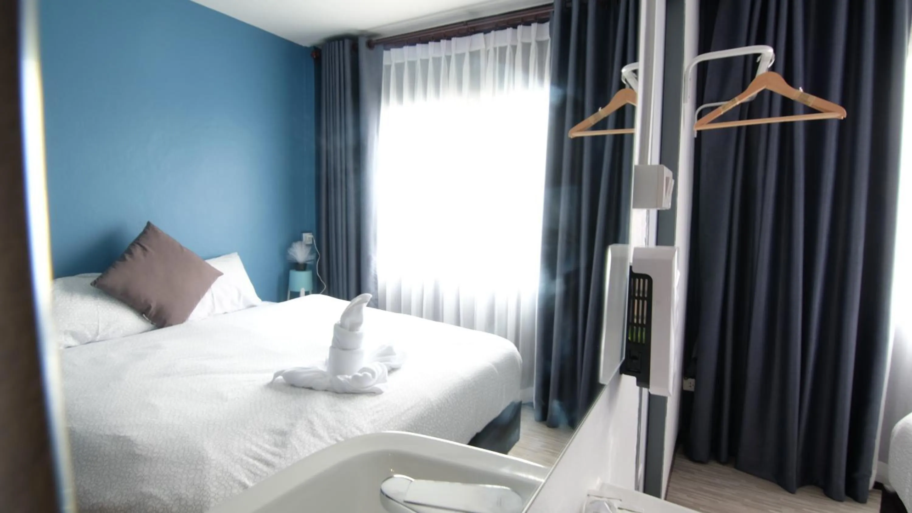 Bed in Sleep with Me Bangkok - BTS Phra Khanong