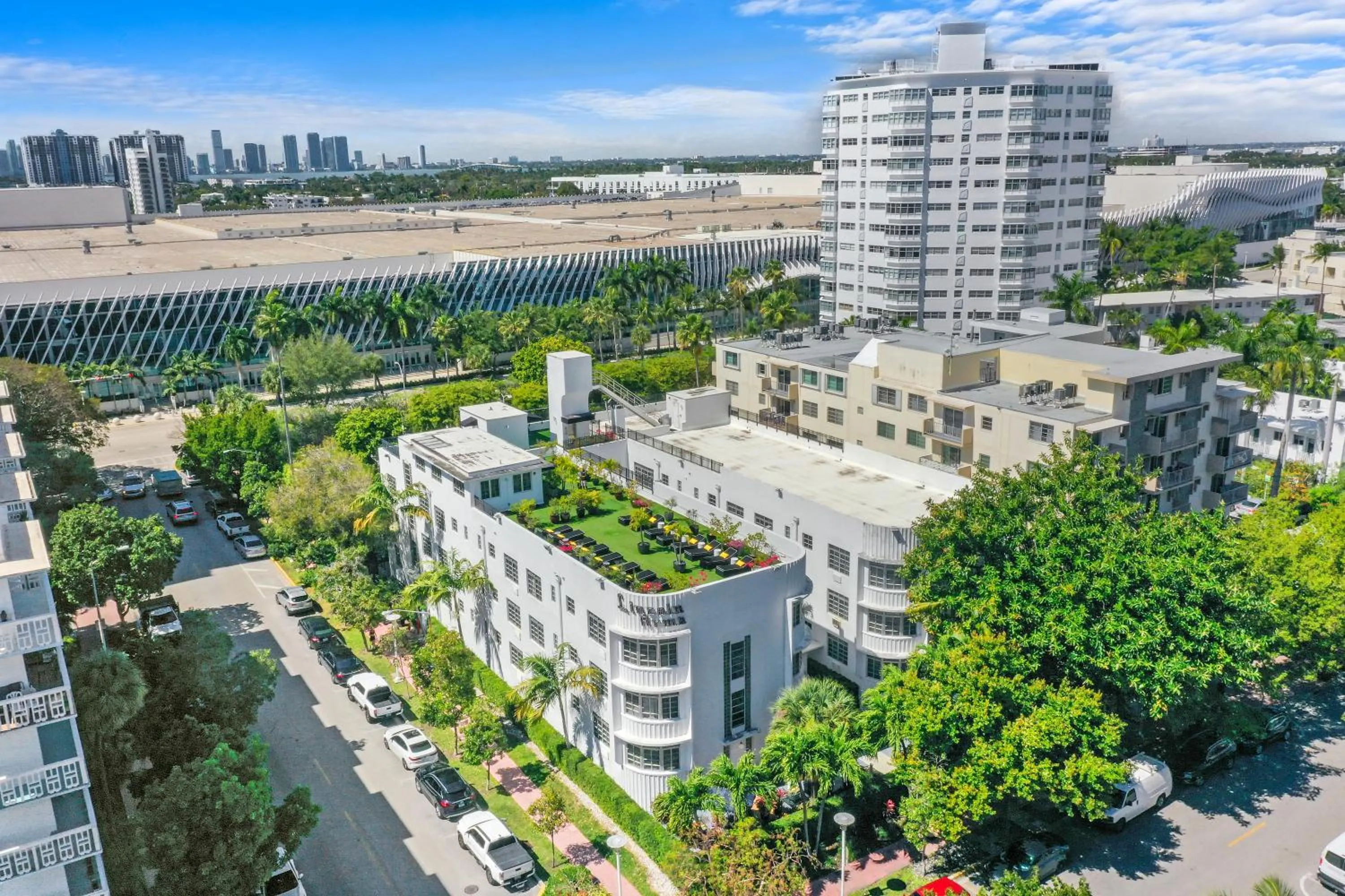 Property building in Lincoln Arms Suites