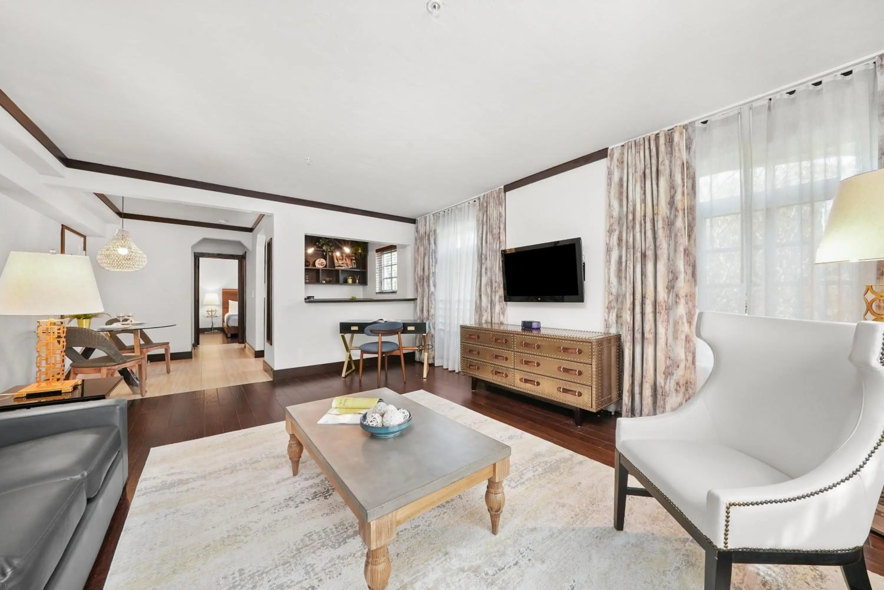 Living room in Lincoln Arms Suites