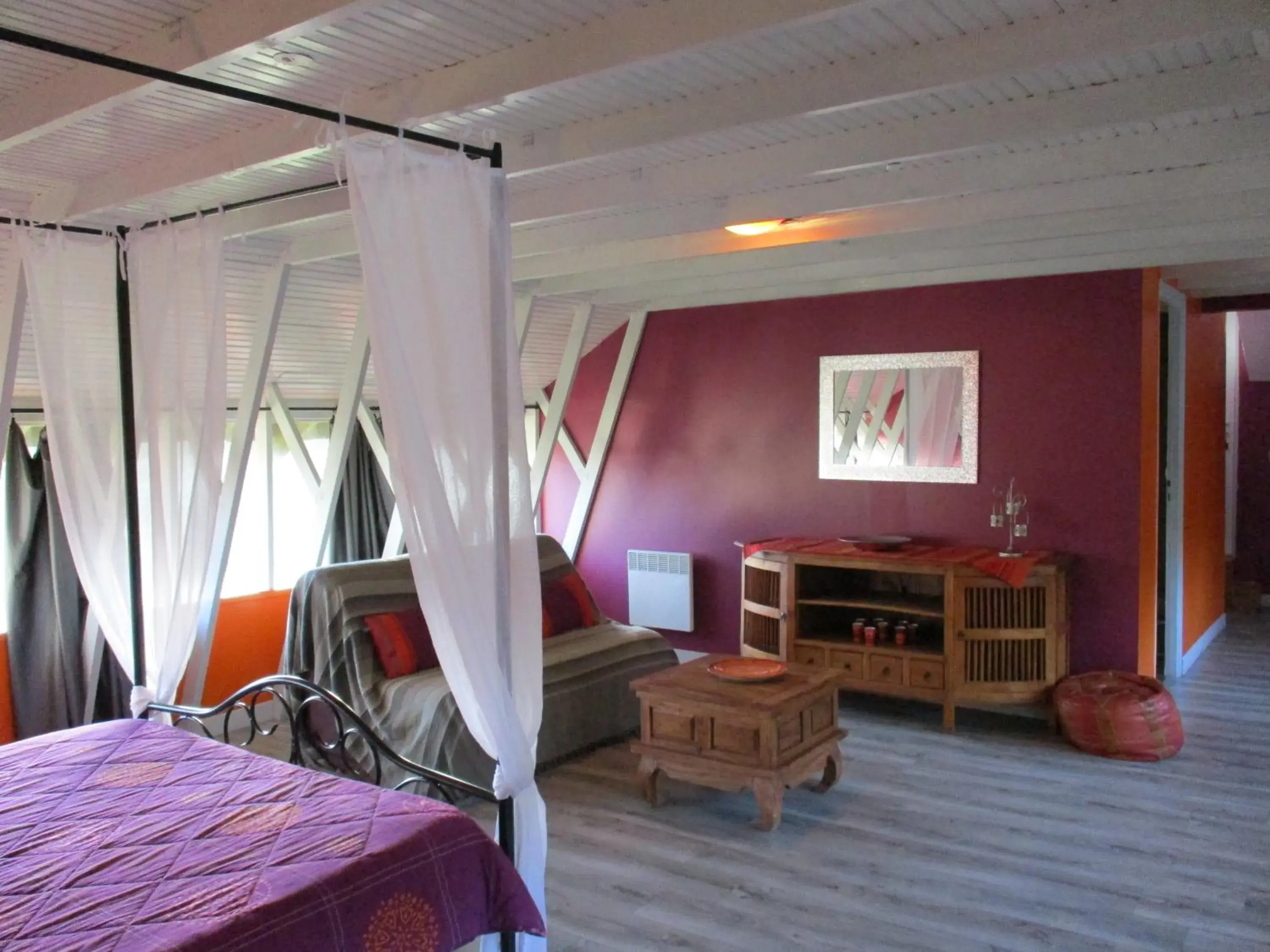 Suite with Pool View - single occupancy in Le Clos du Chêne Suite with Pool View - single occupancy in Le Clos du Chêne