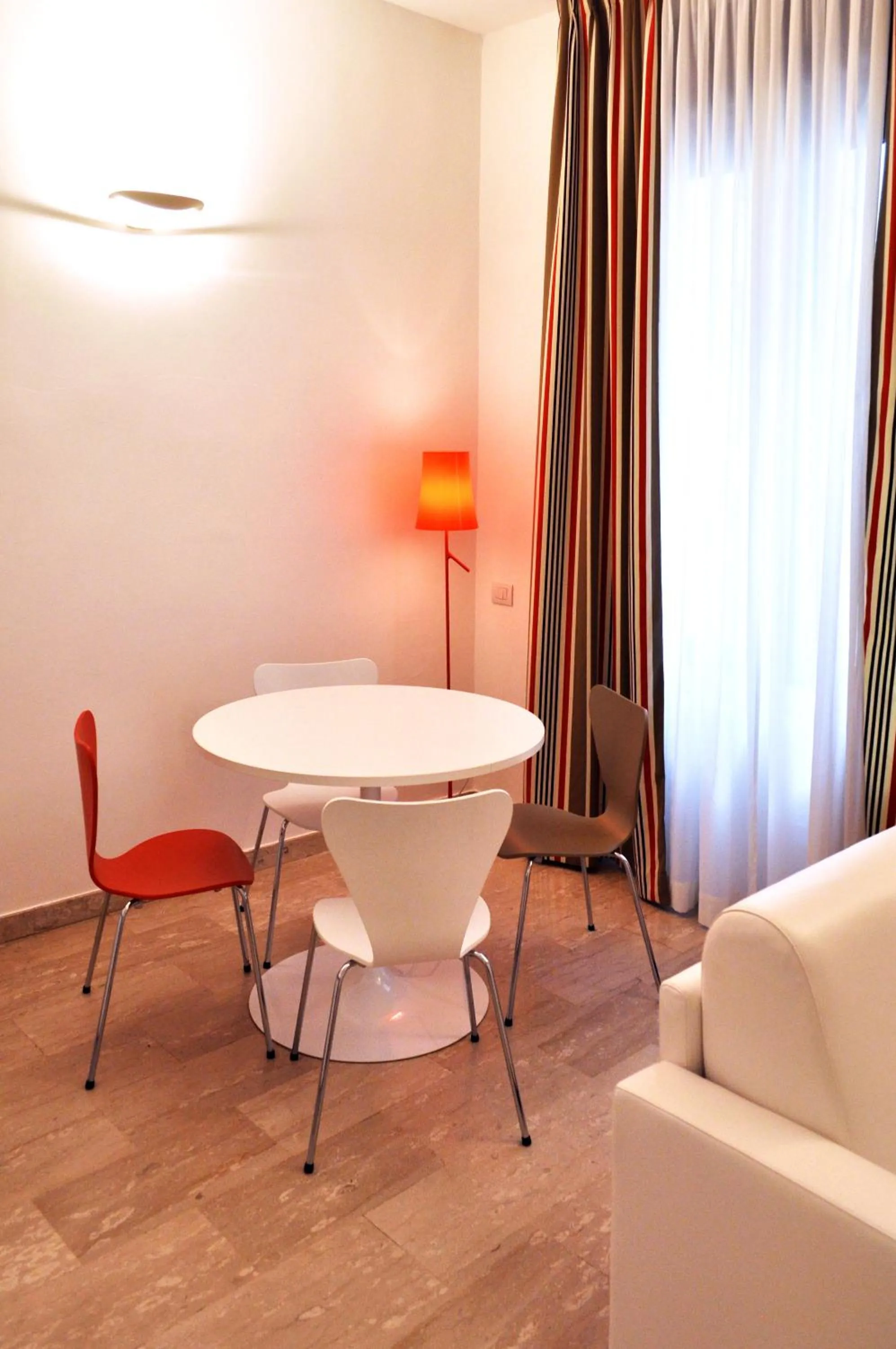 Dining area in BB Hotels Aparthotel Bocconi