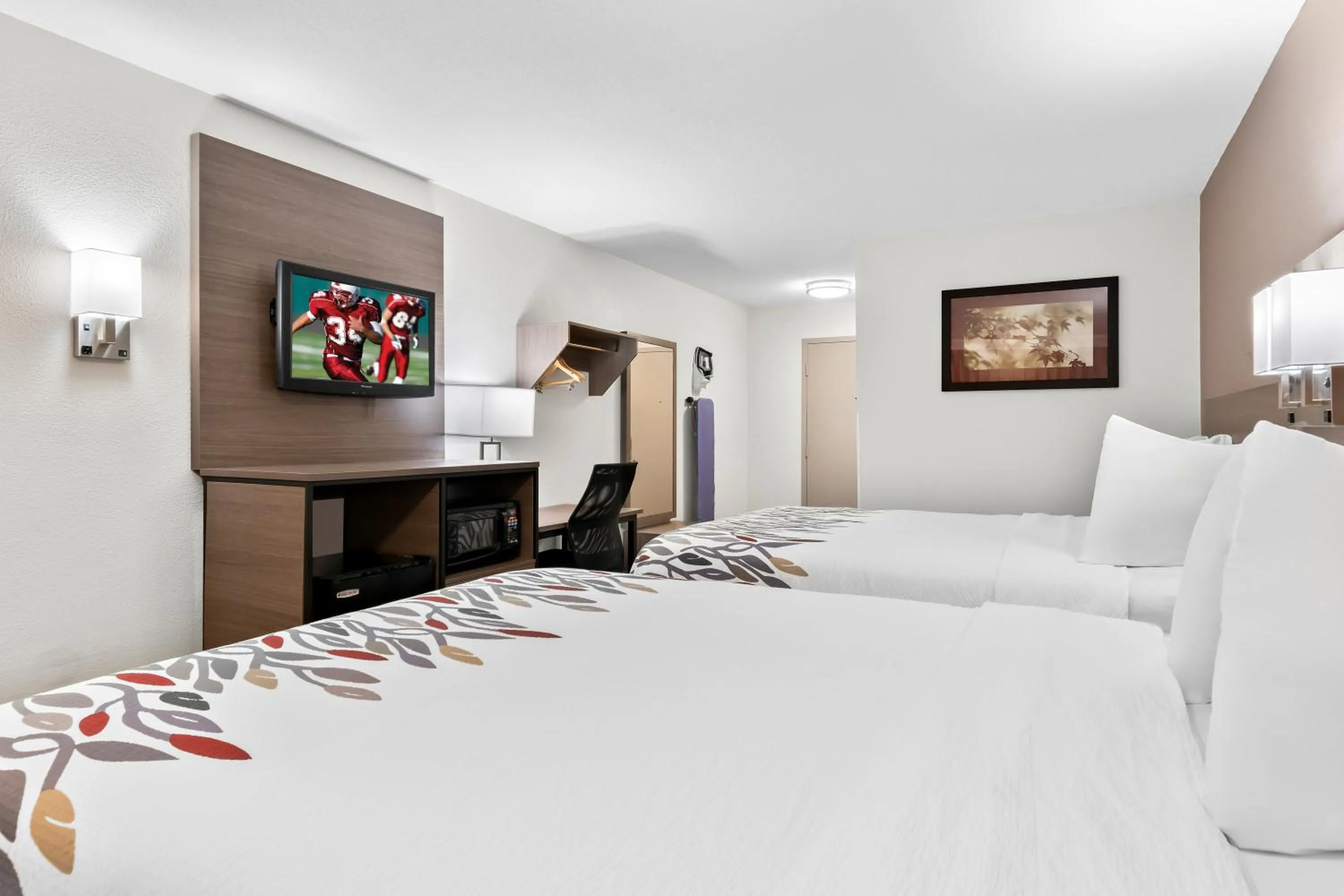 Bedroom, Bed in Red Roof Inn Harrisburg North