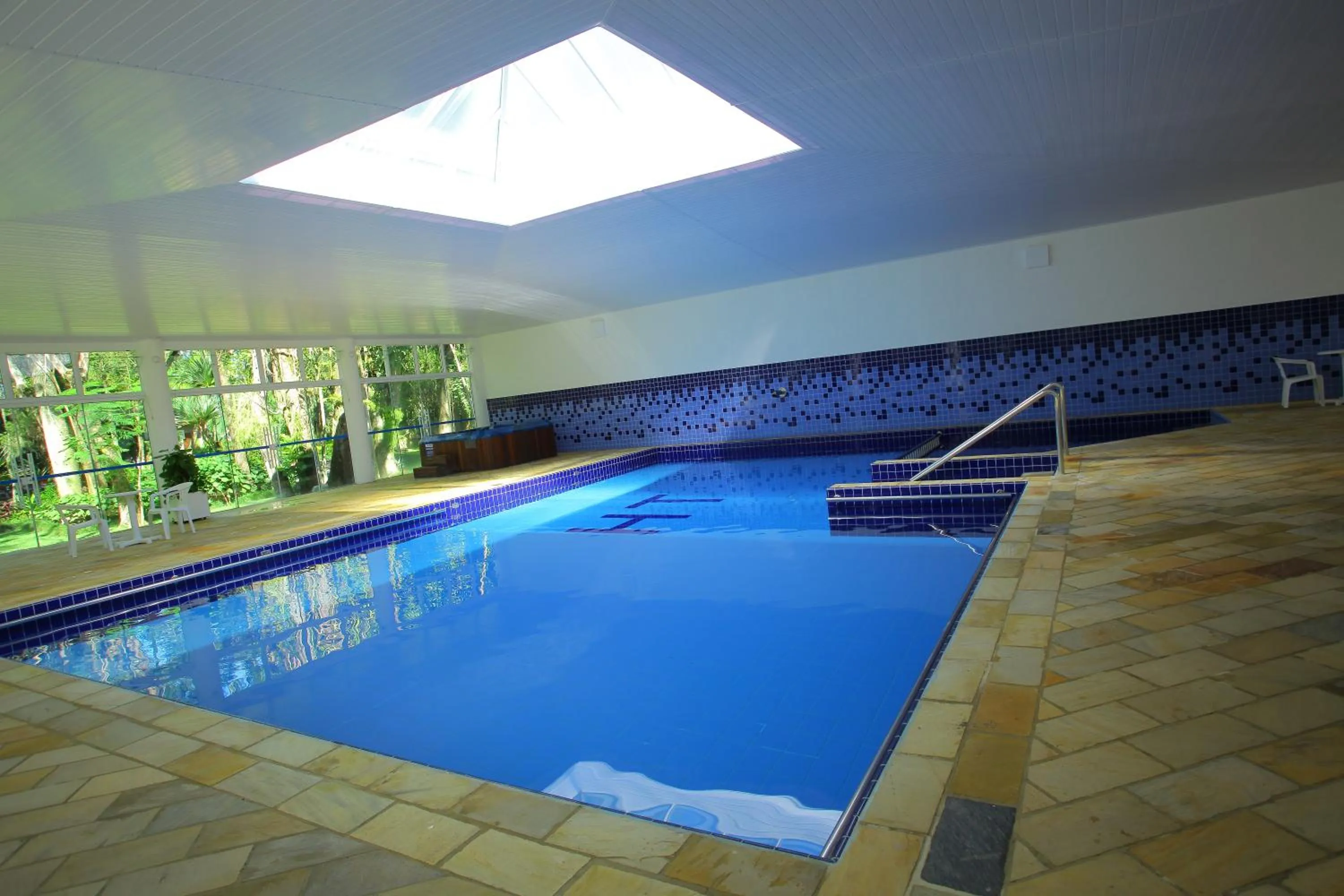 Swimming pool in Hotel Termas Gravatal