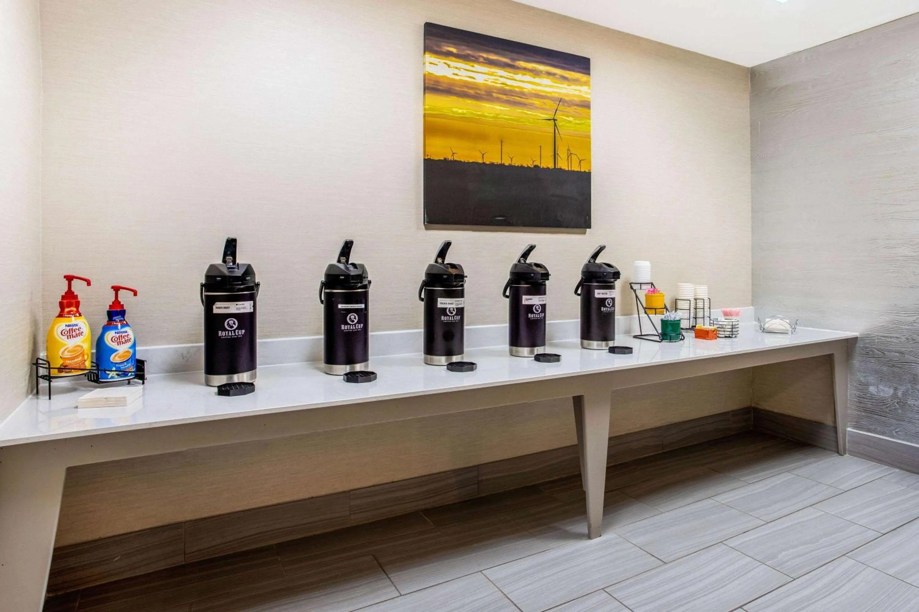 Coffee/tea facilities in La Quinta by Wyndham Hillsboro