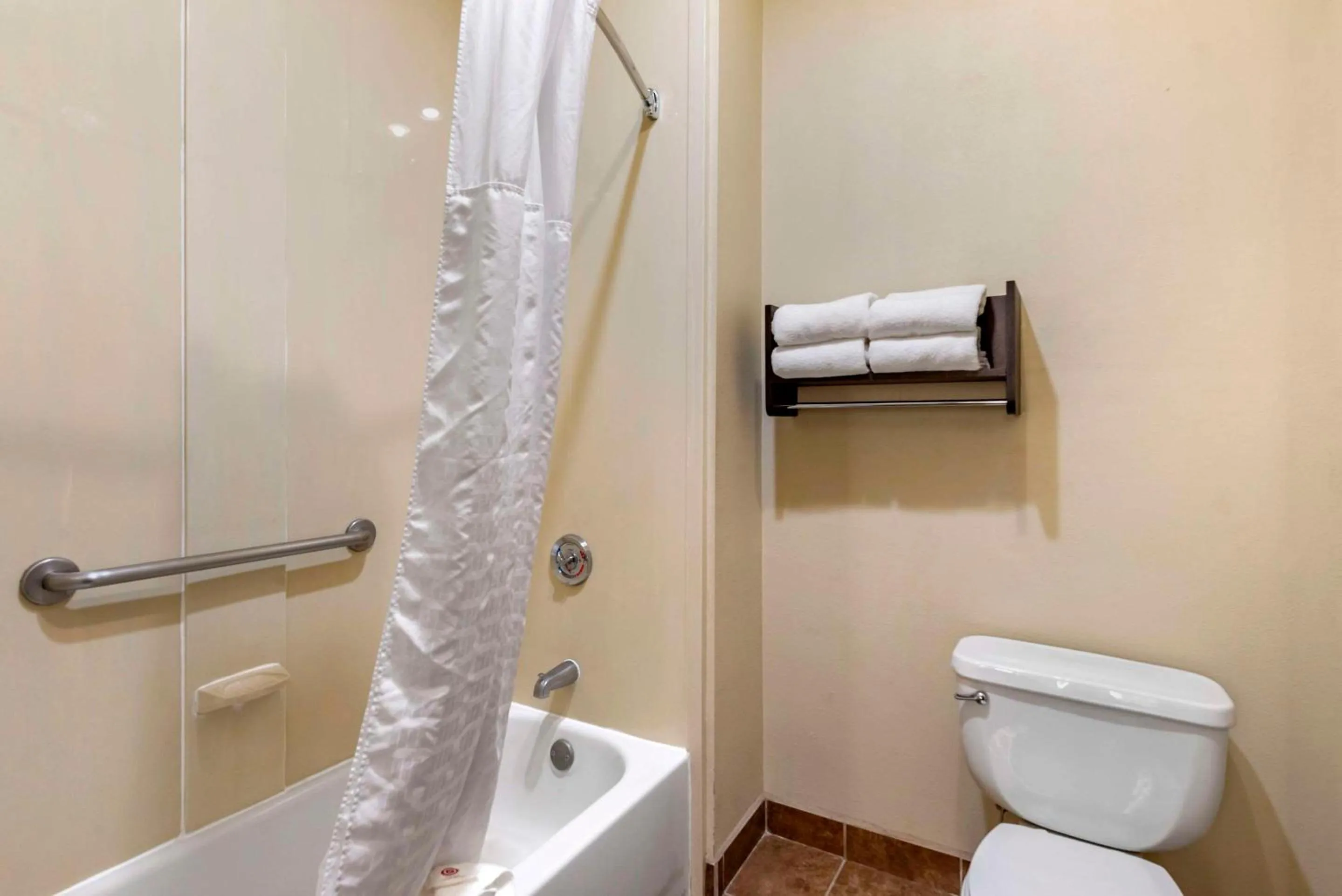 Bedroom in Comfort Suites Clovis North