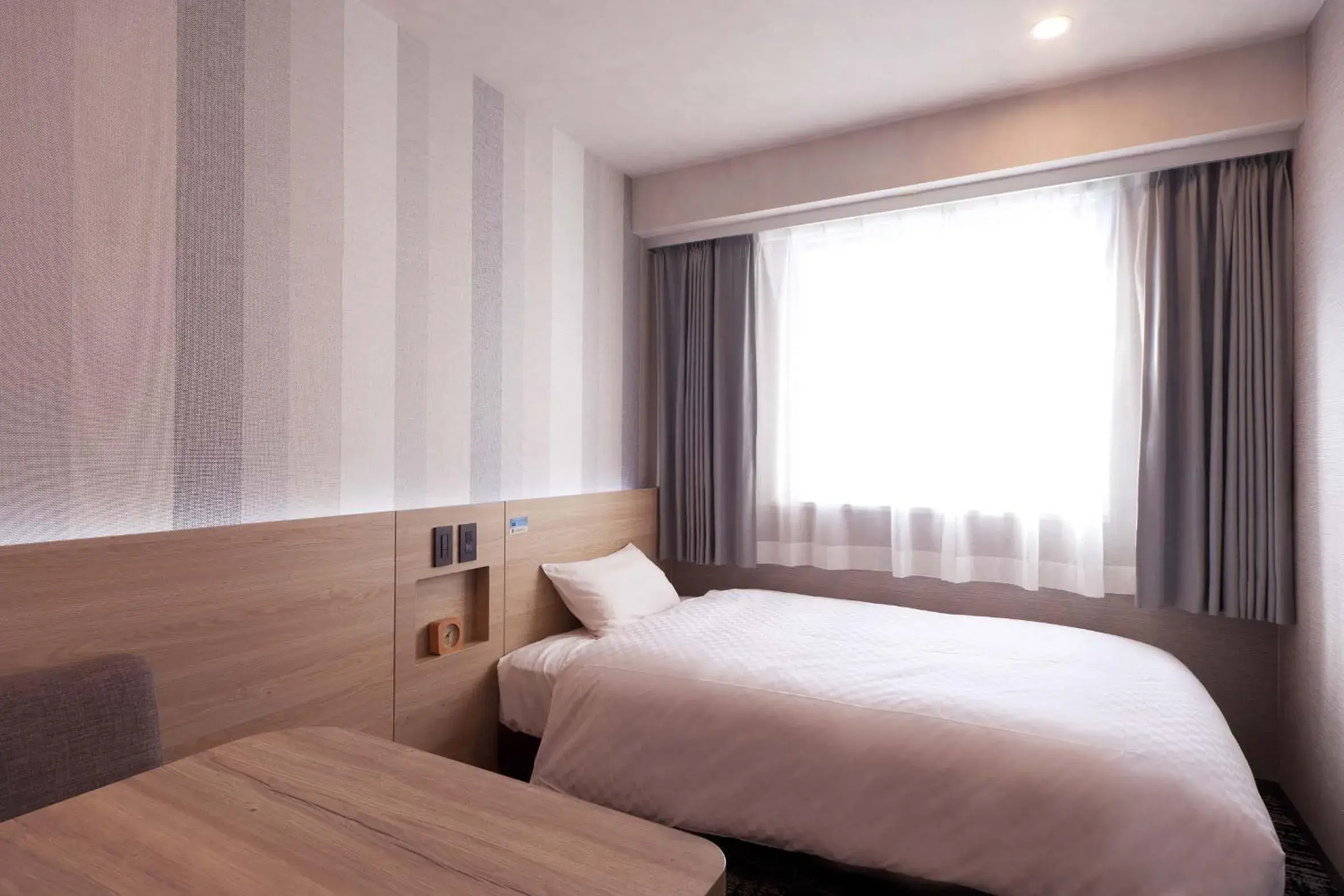 Double Room with Small Double Bed - Non-Smoking in Kumamoto Washington Hotel Plaza Double Room with Small Double Bed - Non-Smoking in Kumamoto Washington Hotel Plaza