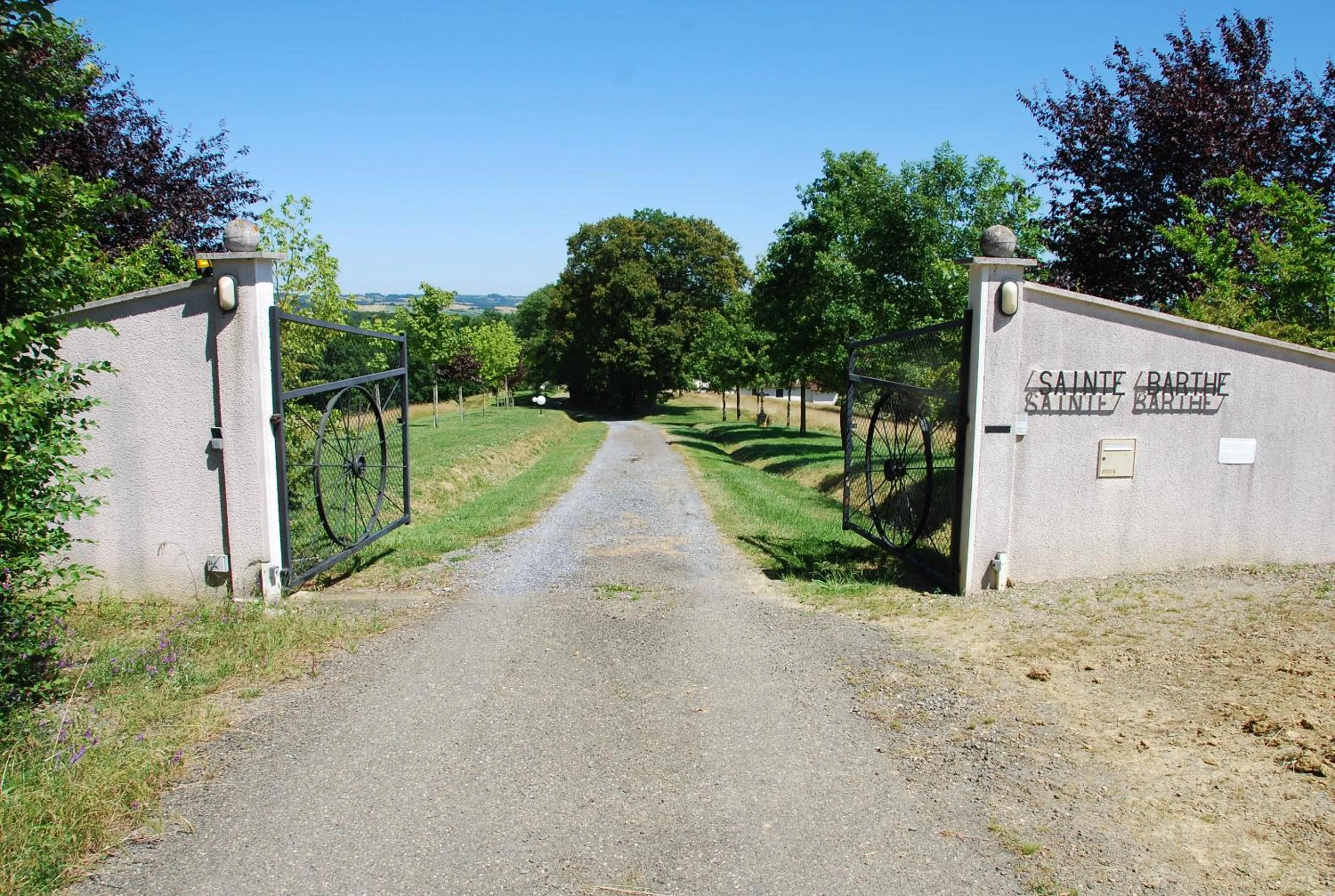 Facade/entrance in Domaine Sainte Barthe, entre Marciac et Nogaro