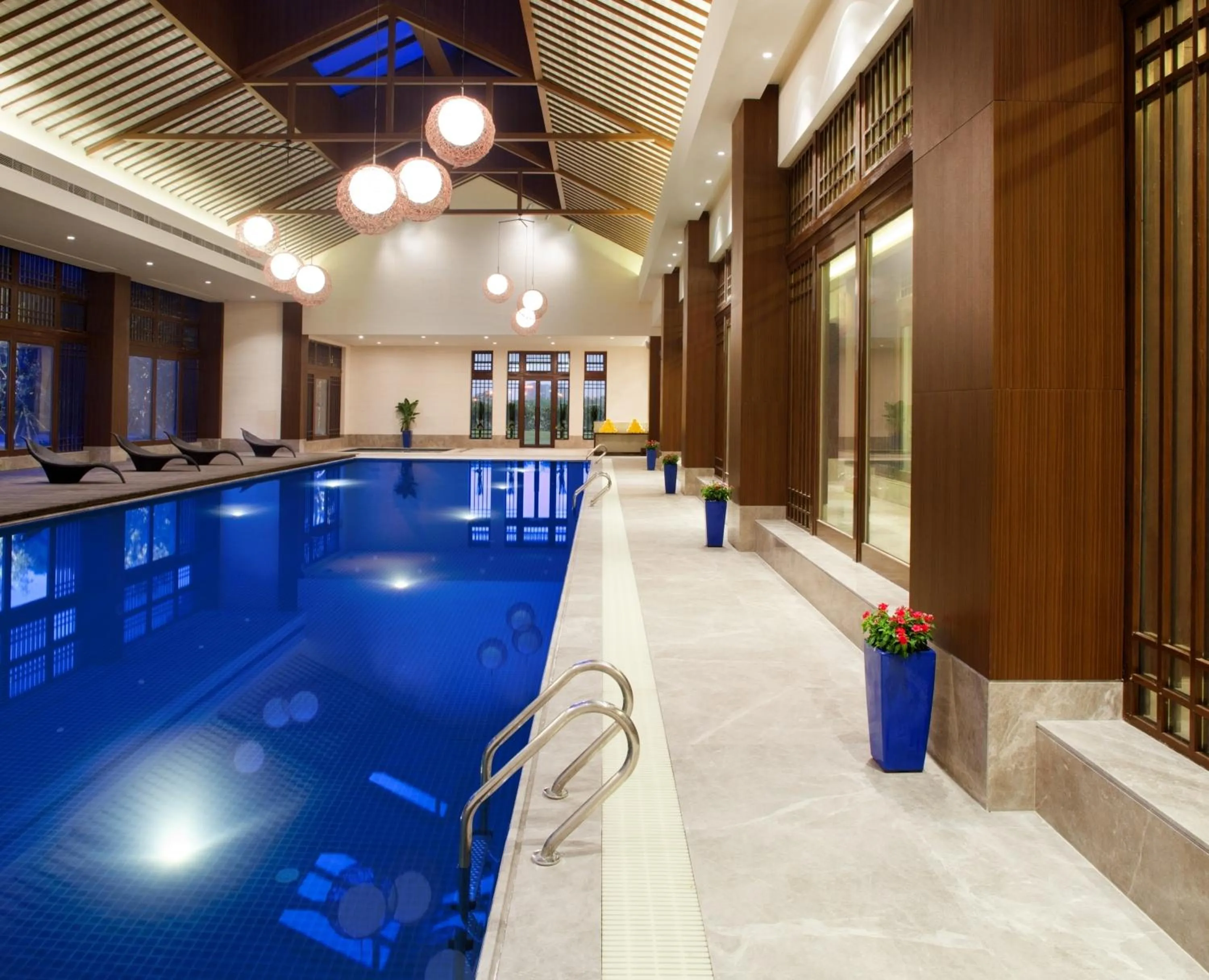 Swimming pool in Radisson Blu Resort Wetland Park