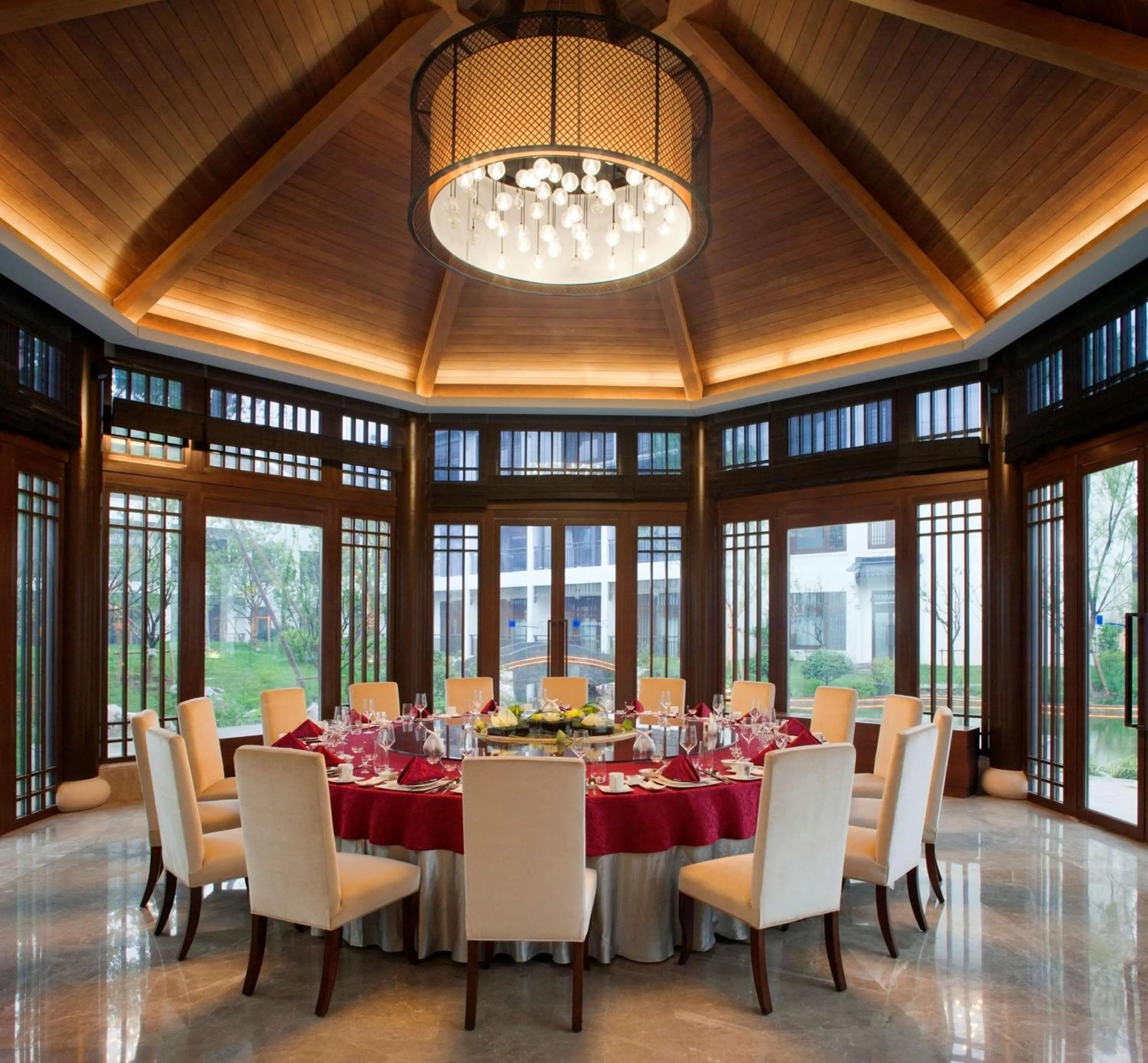 Restaurant/places to eat in Radisson Blu Resort Wetland Park