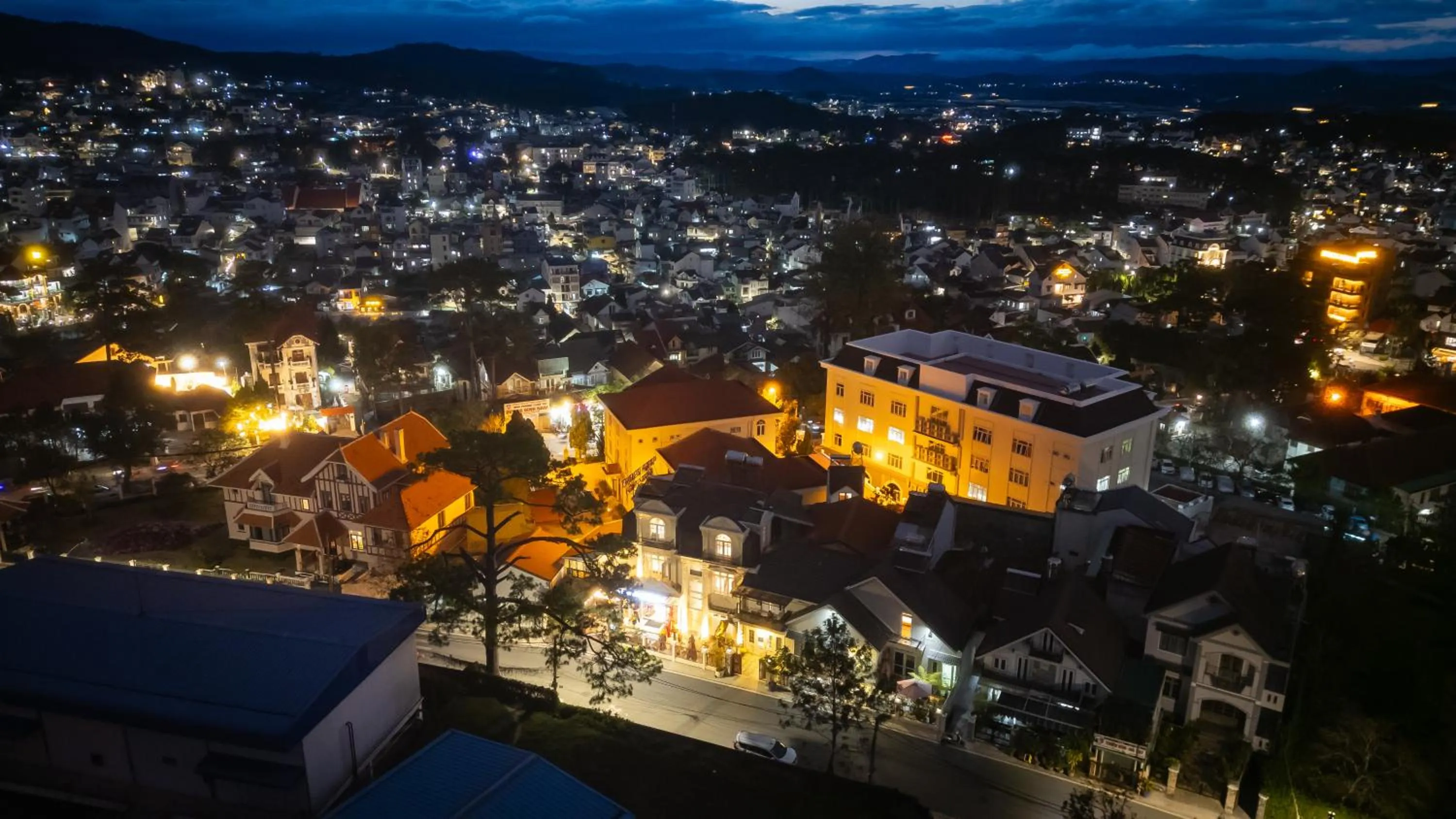 Property building in Green Meadow Central Đà Lạt - O'TEL